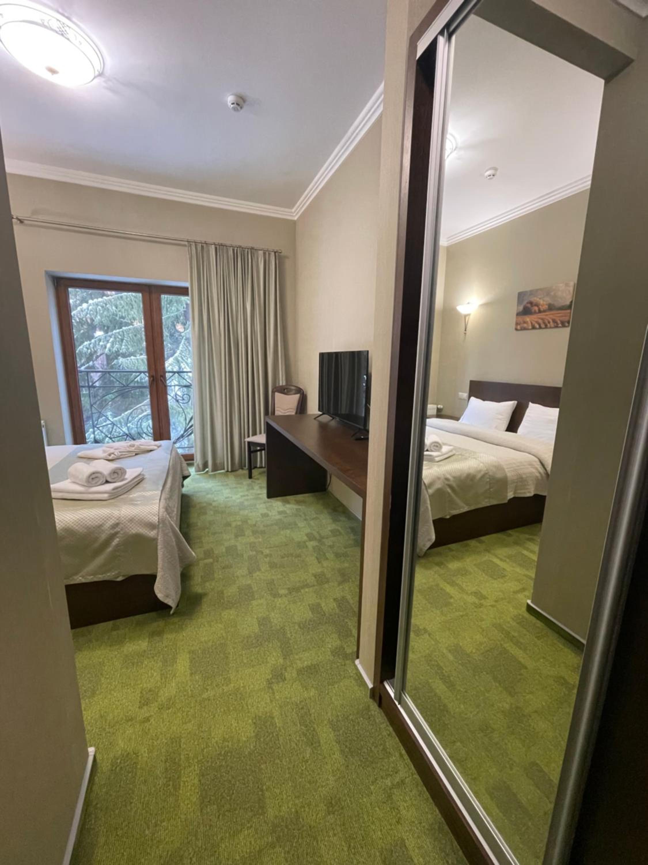 Double or Twin Room photo 2