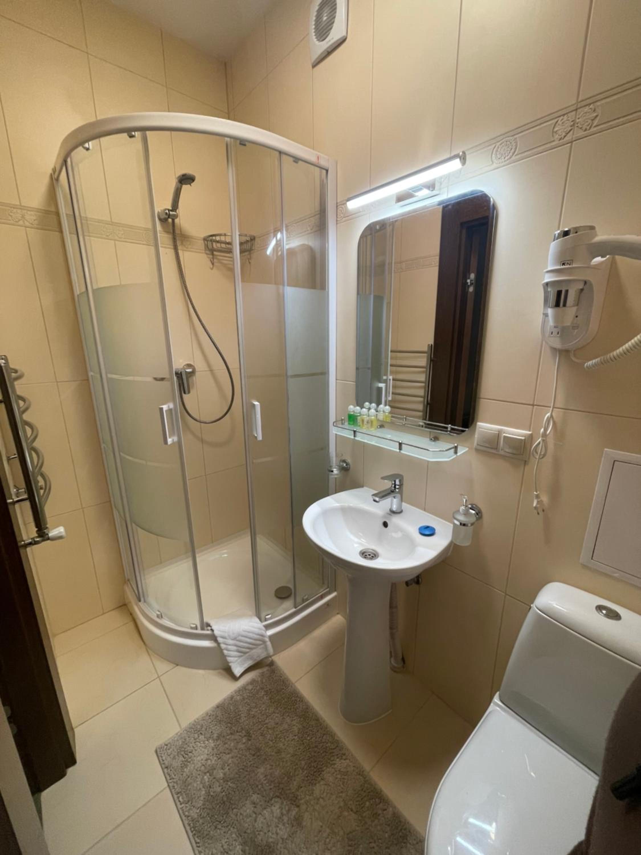 Double or Twin Room photo 3