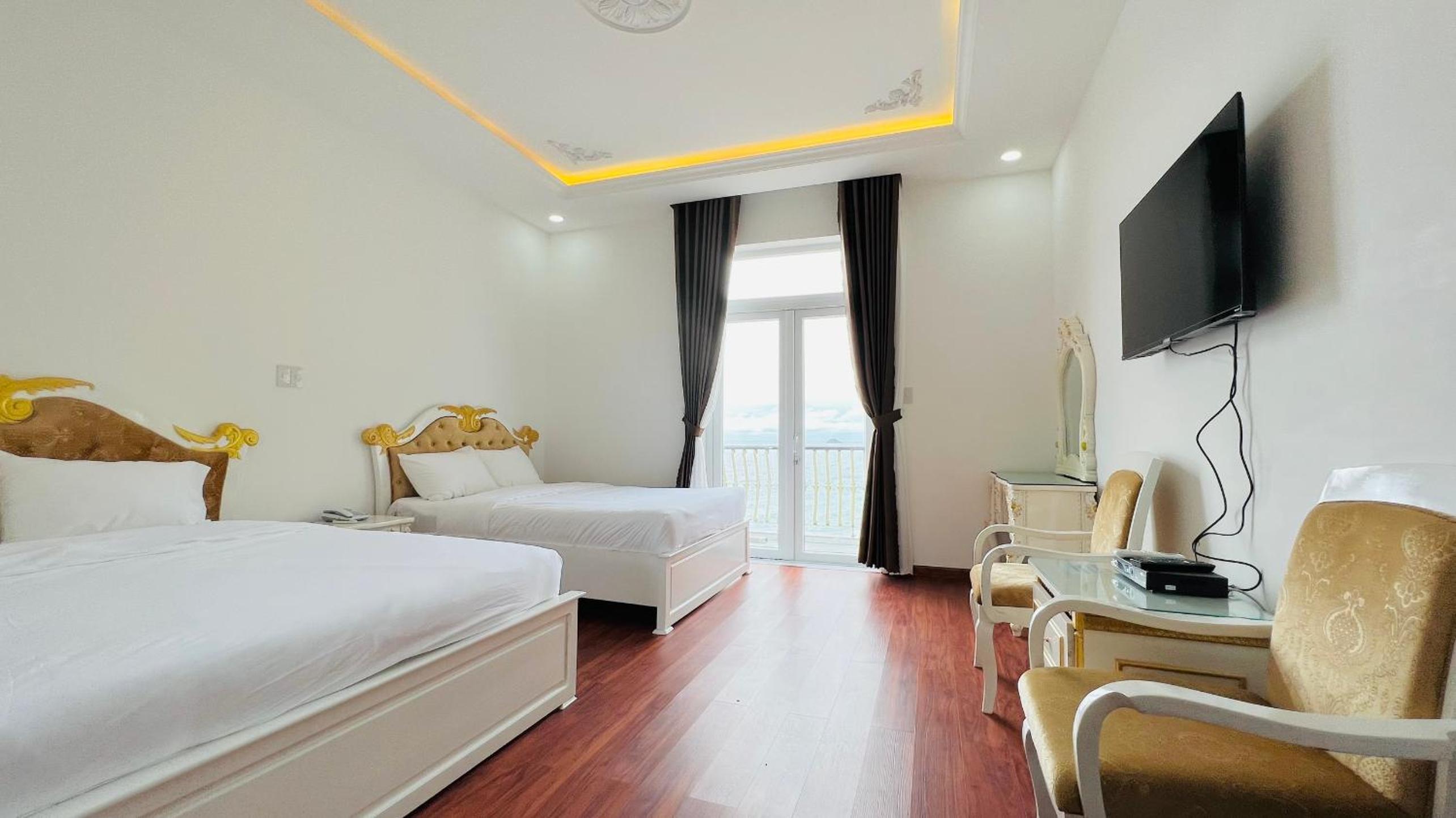 Quadruple Room with Sea View