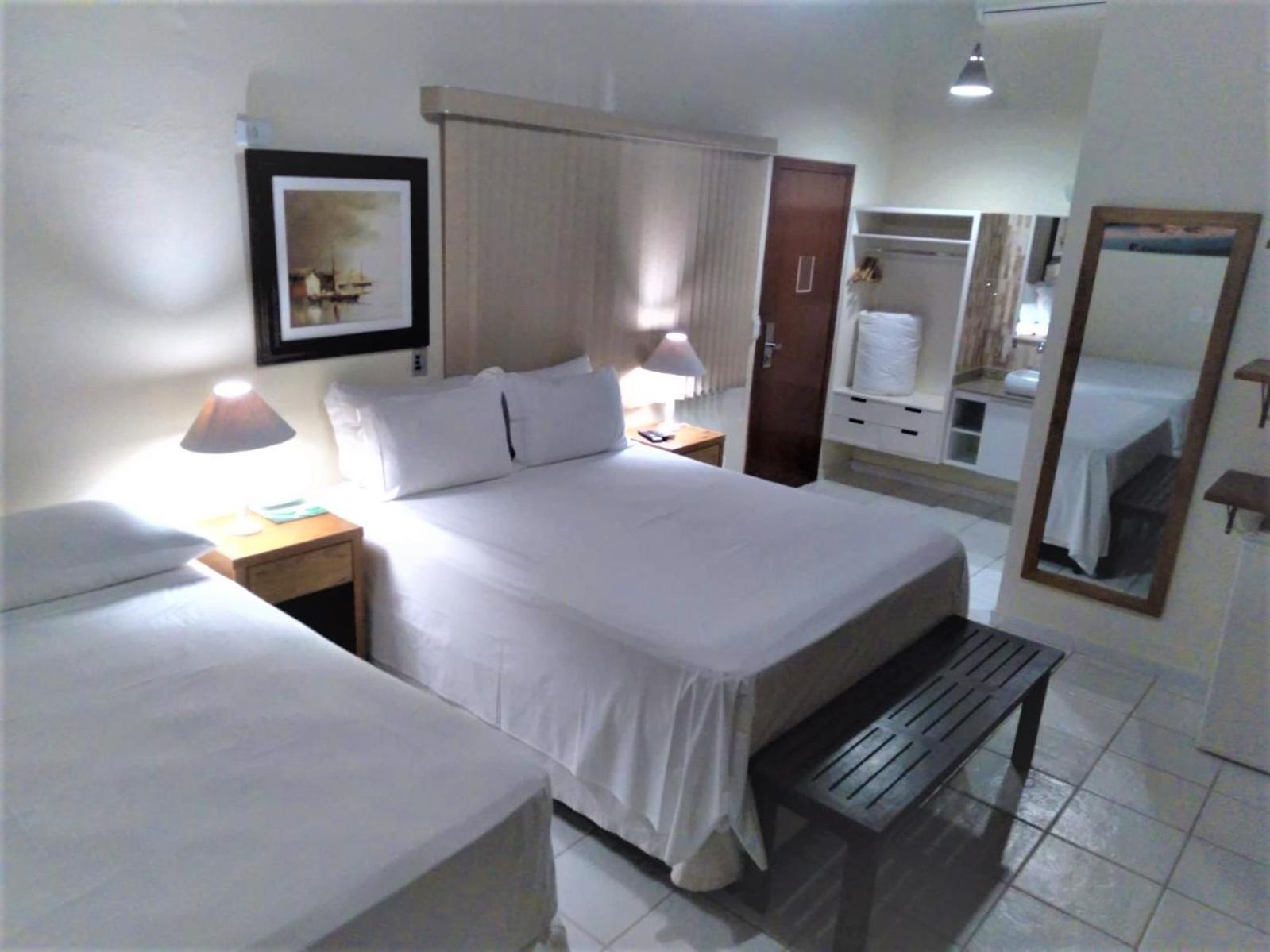Queen Room with Two Queen Beds photo 1