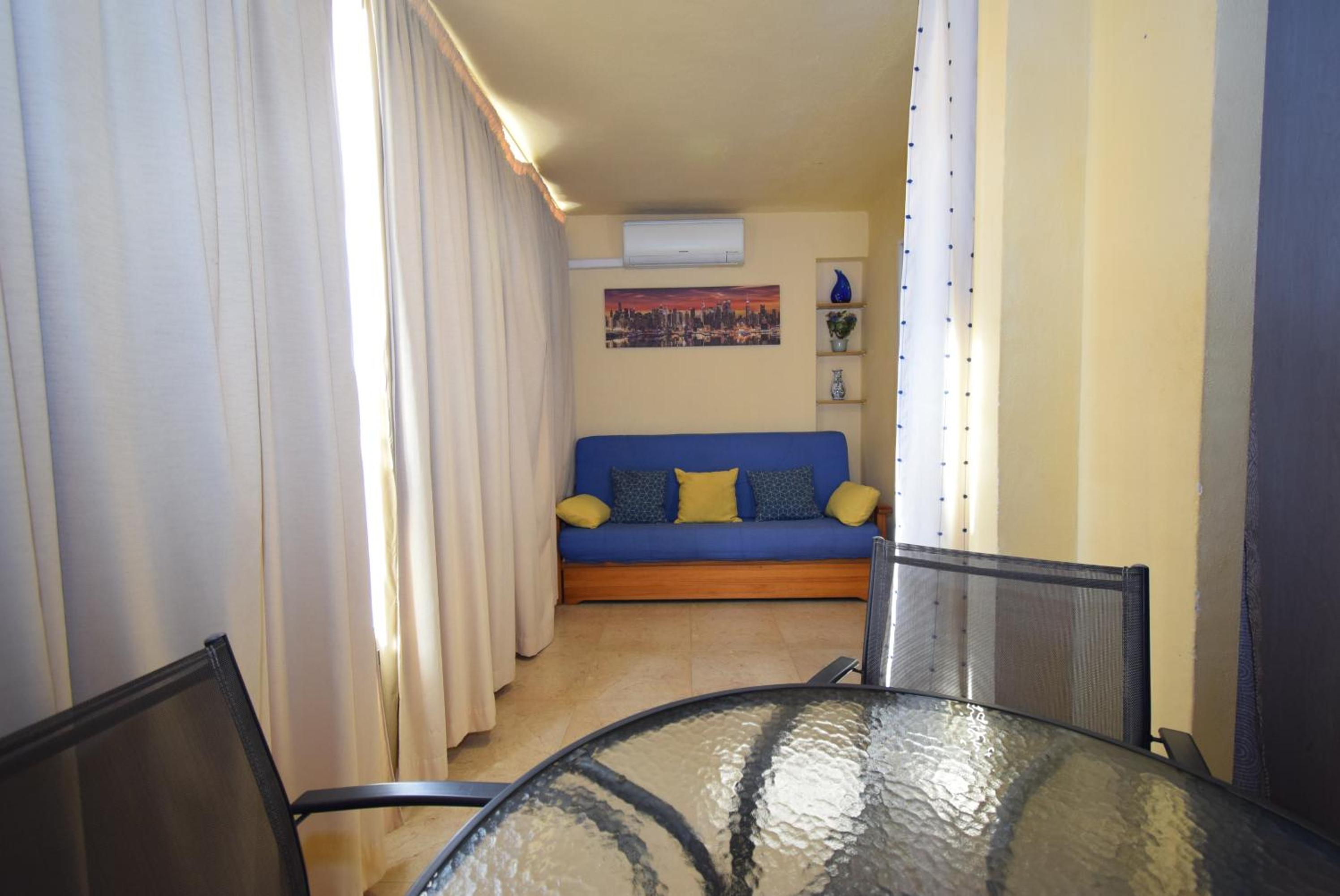 One-Bedroom Apartment - Photo 32