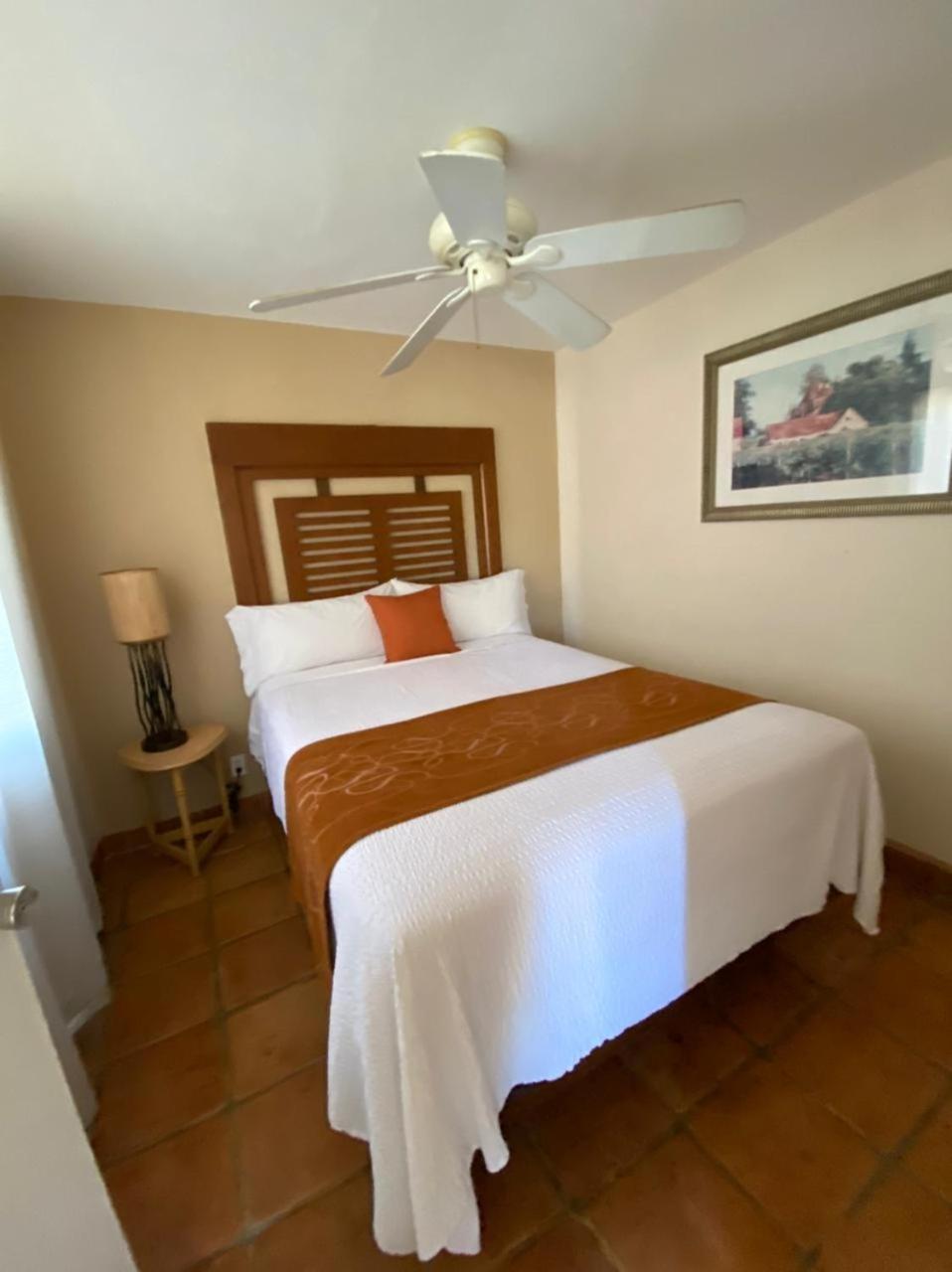 Deluxe Twin Room with Sea View
