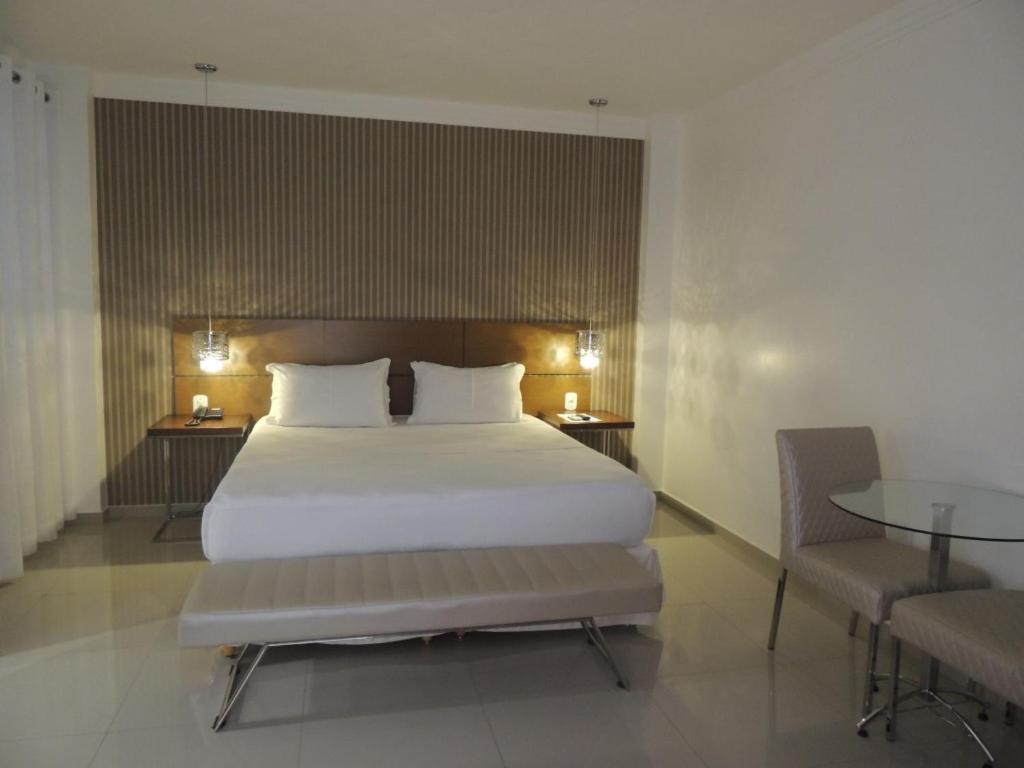 Deluxe Queen Room