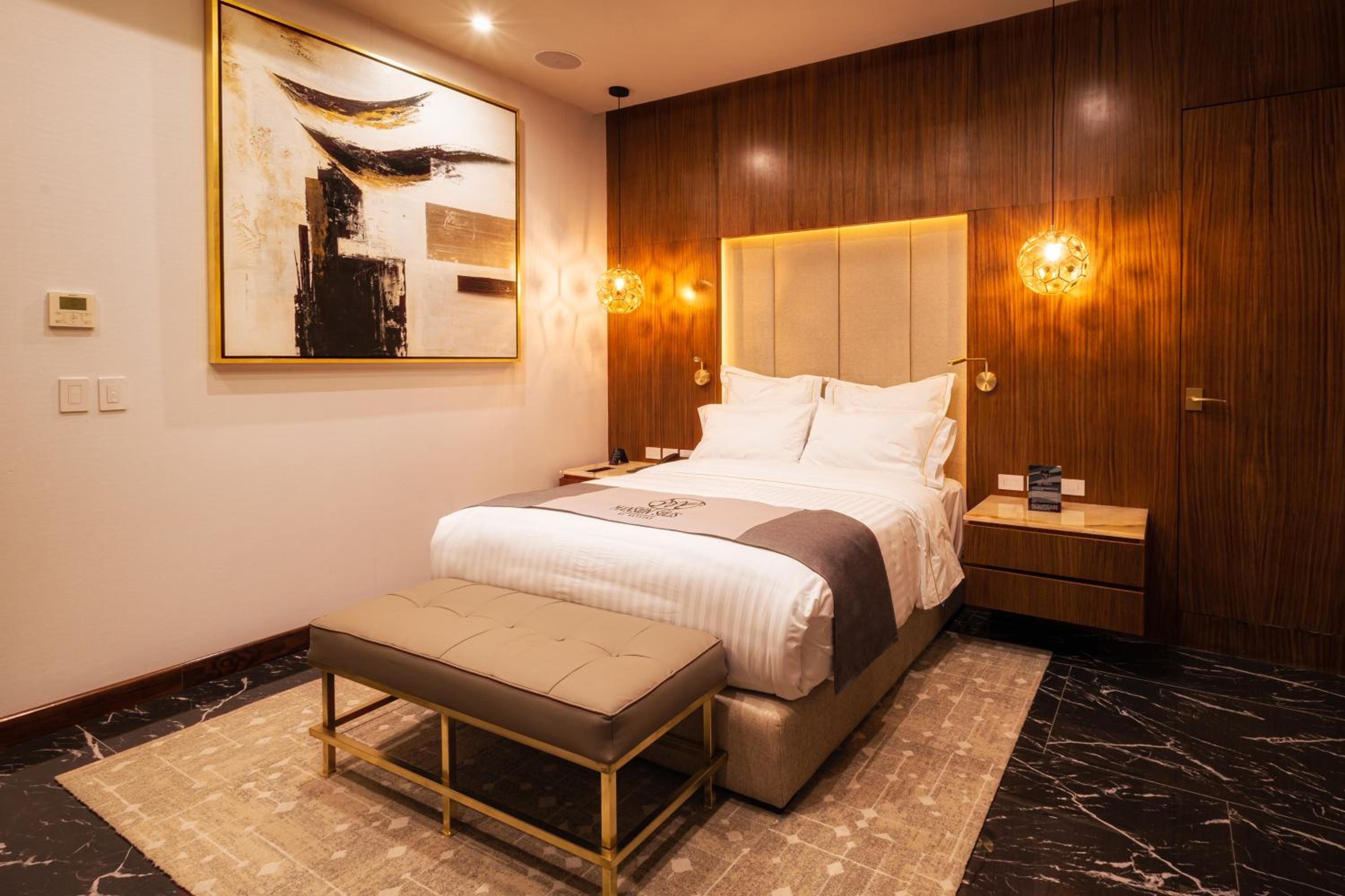 Three-Bedroom Suite - Photo 6