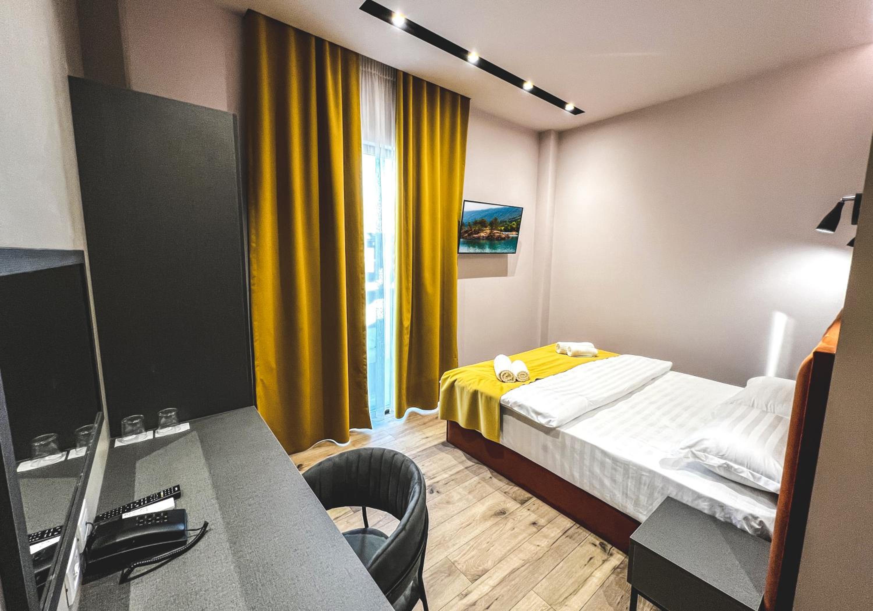 Standard Double Room photo 3
