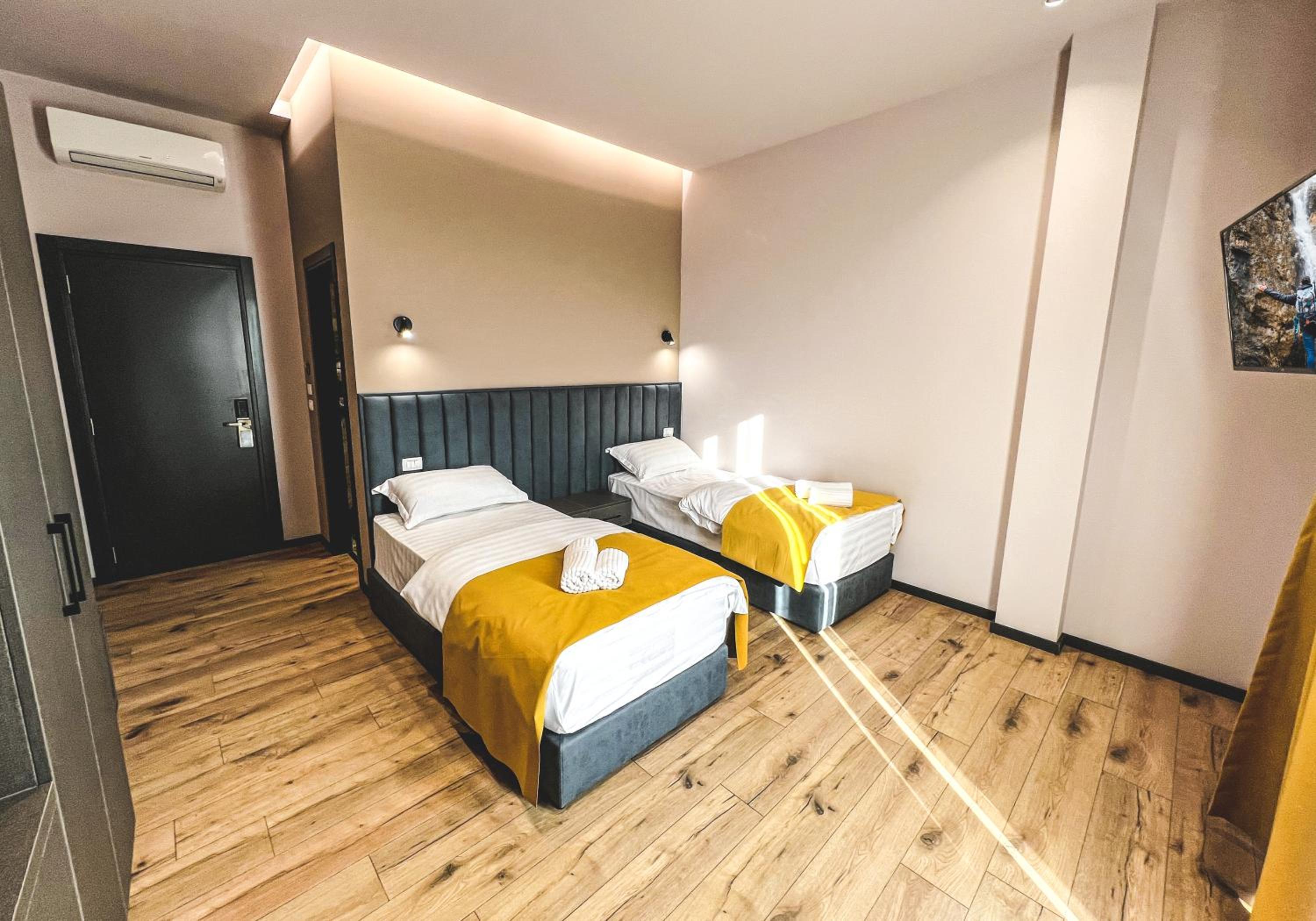 Standard Twin Room photo 2