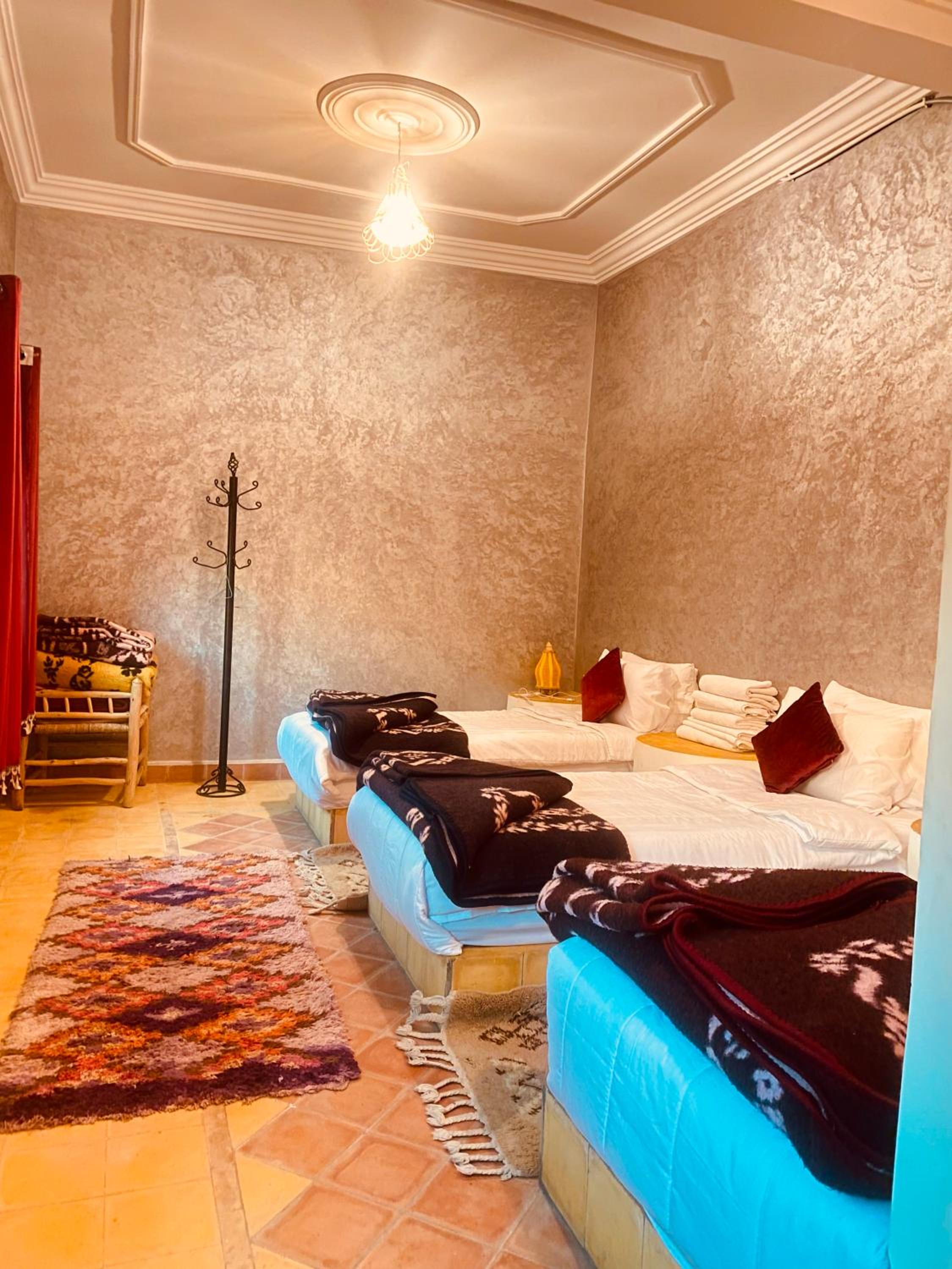 Quadruple Room with Mountain View - Photo 2
