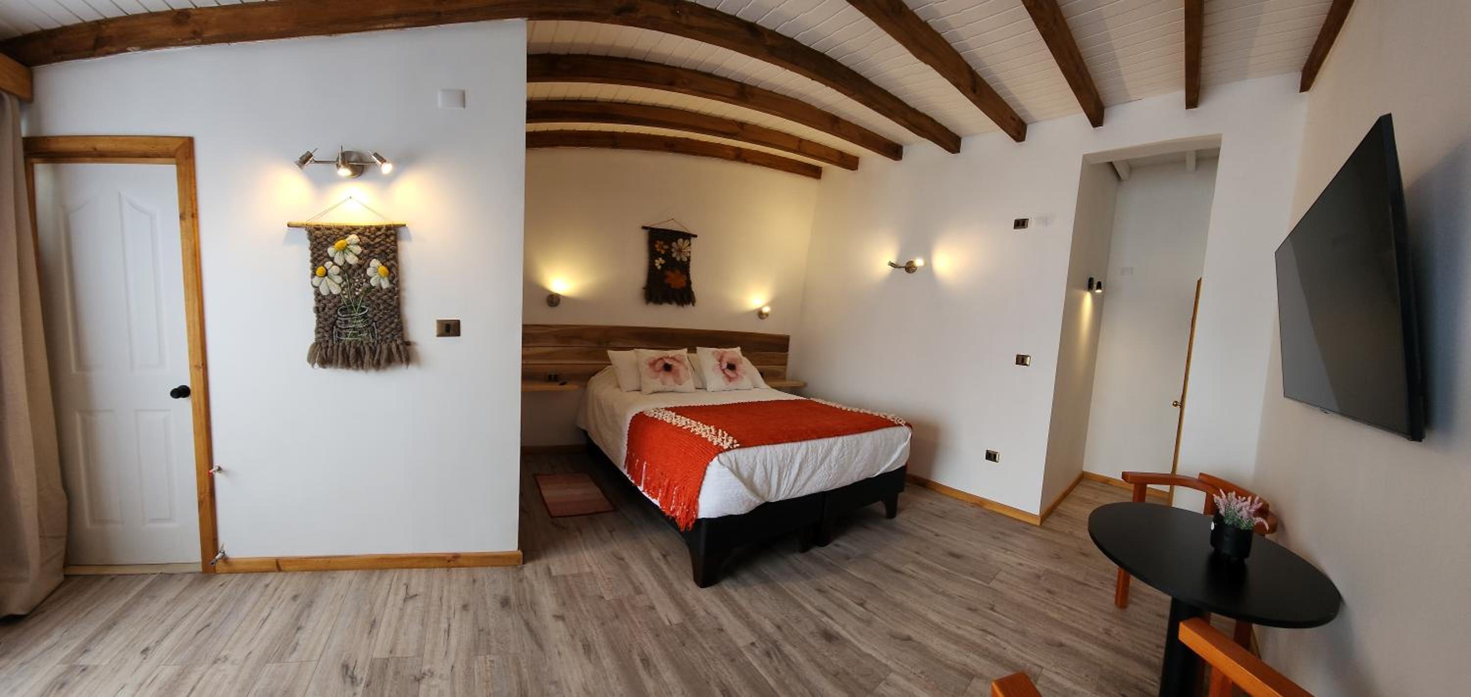 Large Double Room photo 1