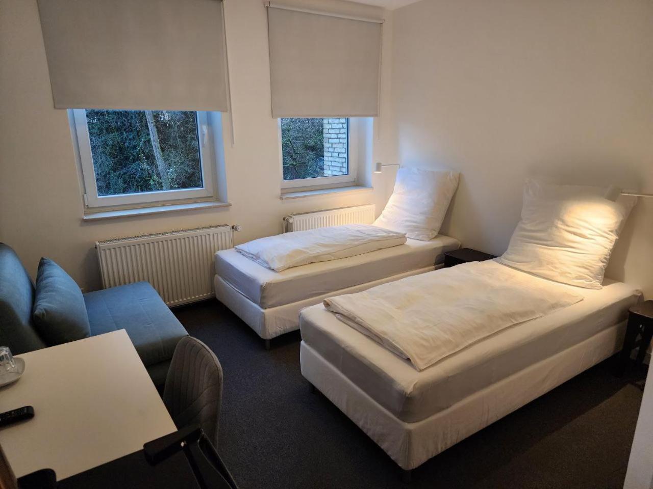 Double or Twin Room with Bathroom 22