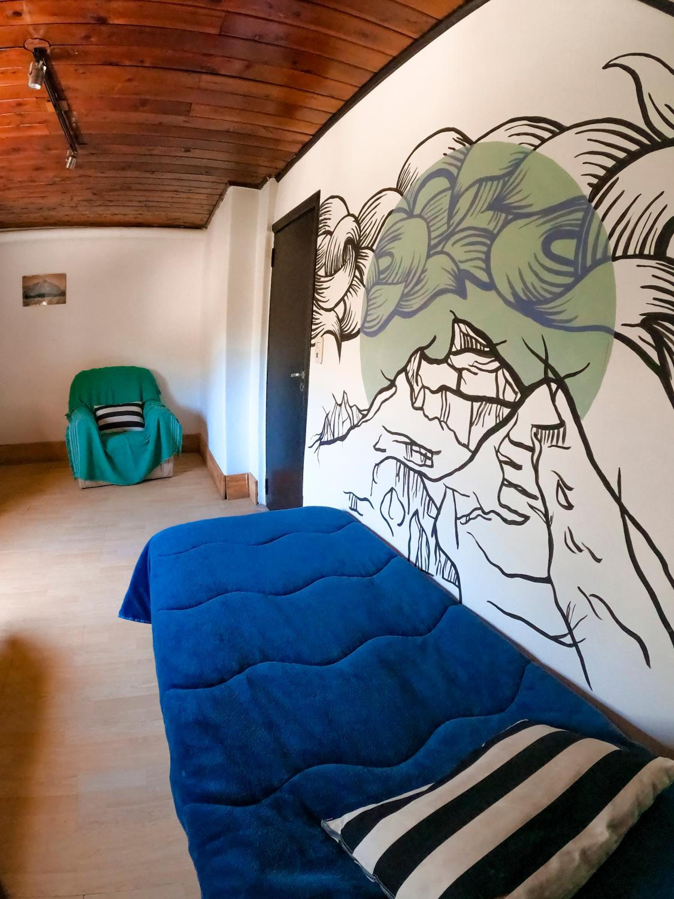 Standard Twin Room with Shared Bathroom photo 3