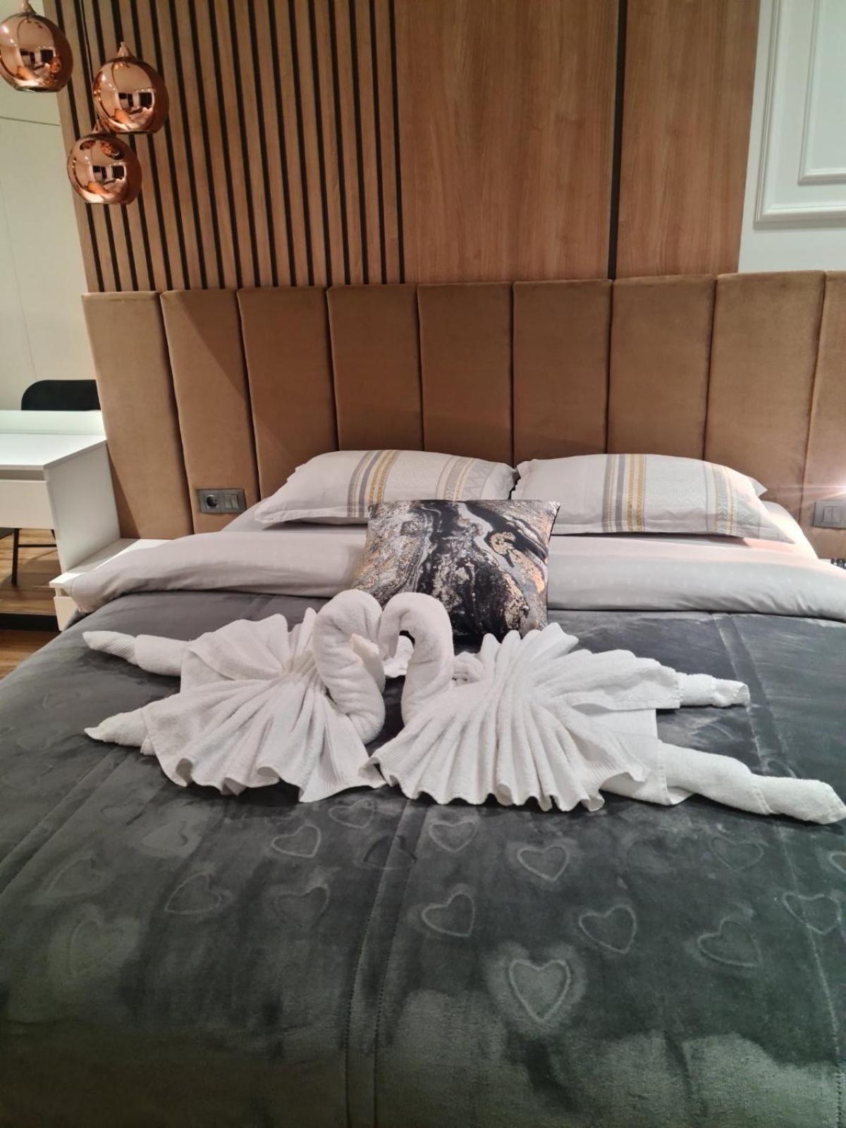 One-Bedroom Apartment - Photo 11