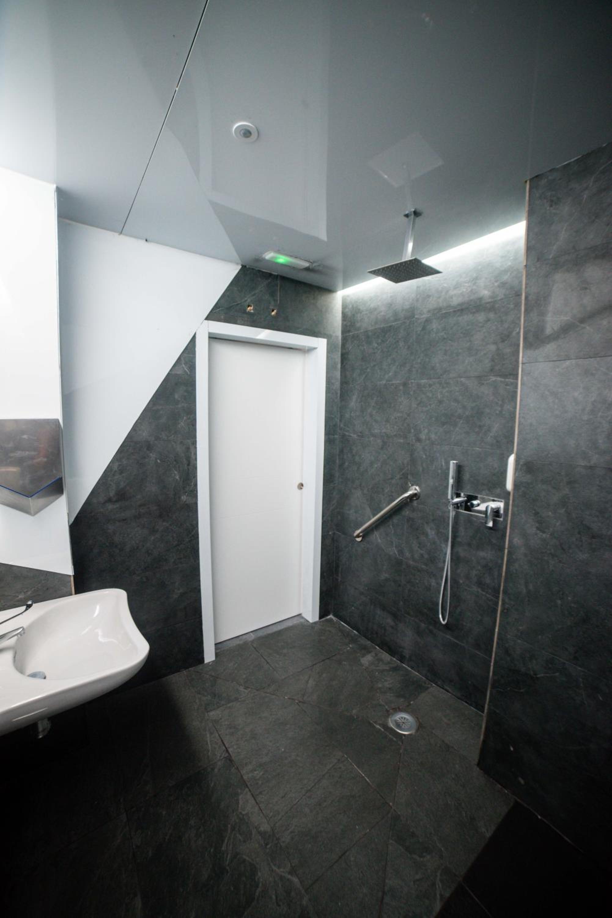 Capsule Deluxe Double Room photo 2