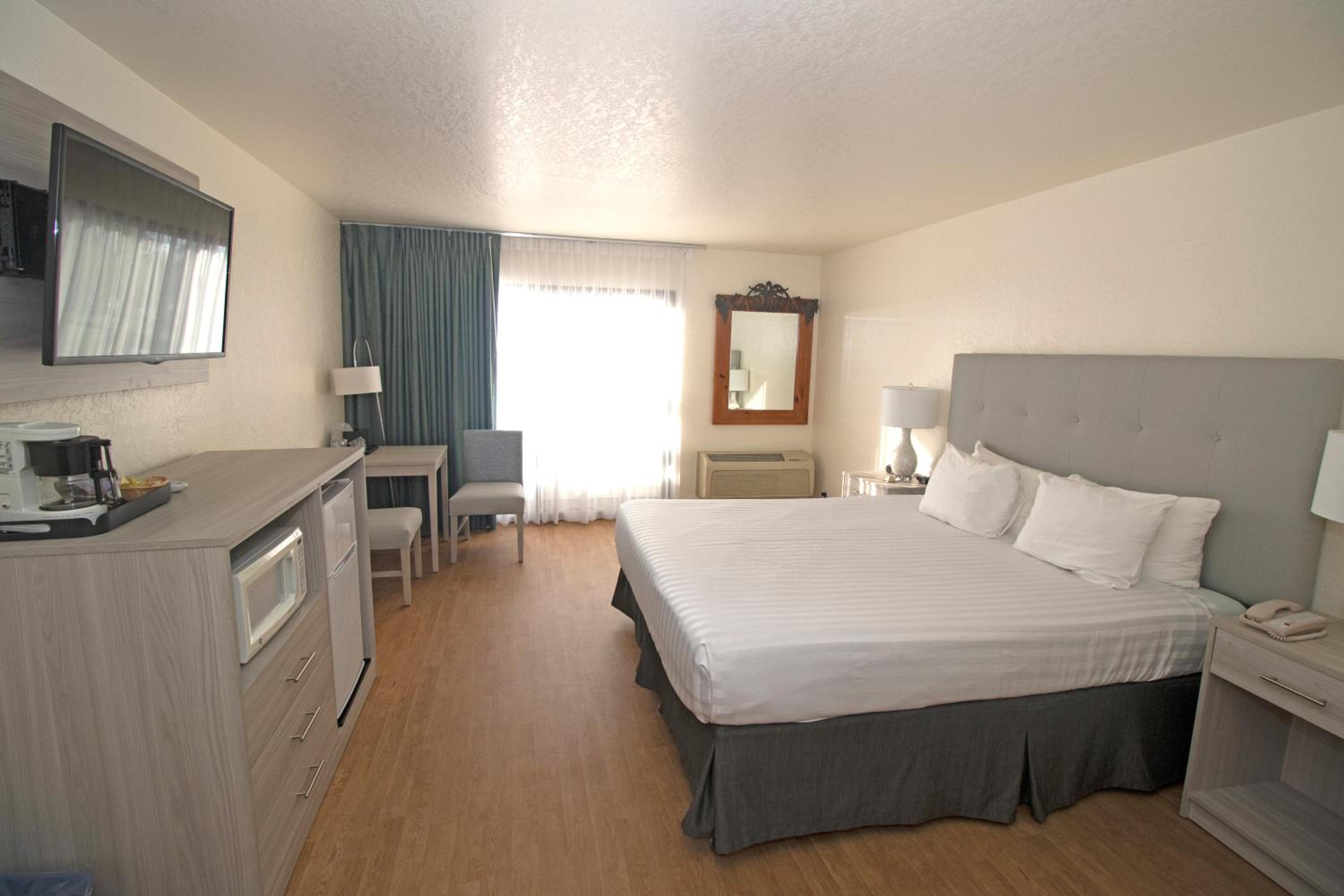 Standard King Room