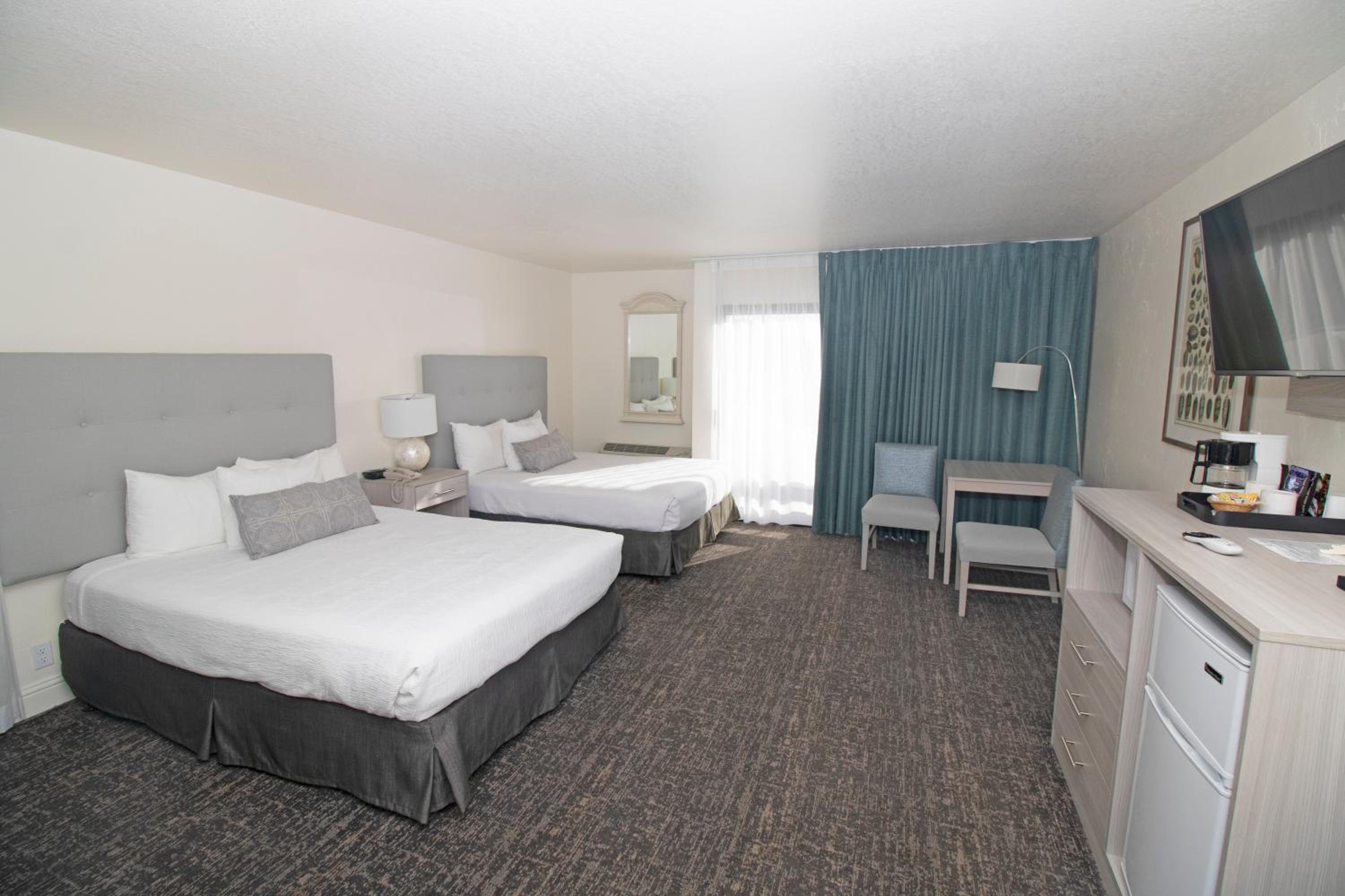 Queen Room - Disability Access - Photo 1