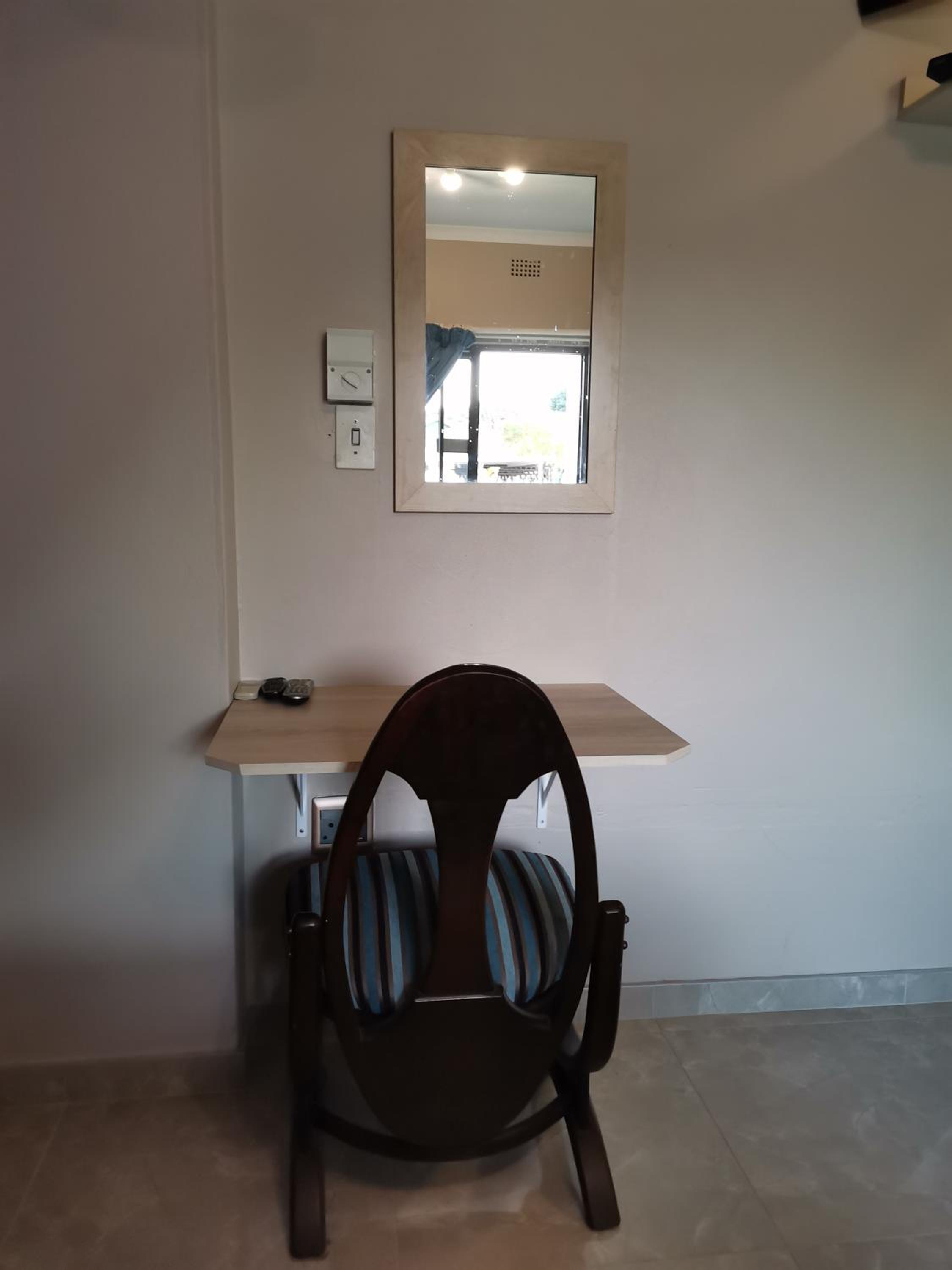 One-Bedroom Apartment - Photo 5