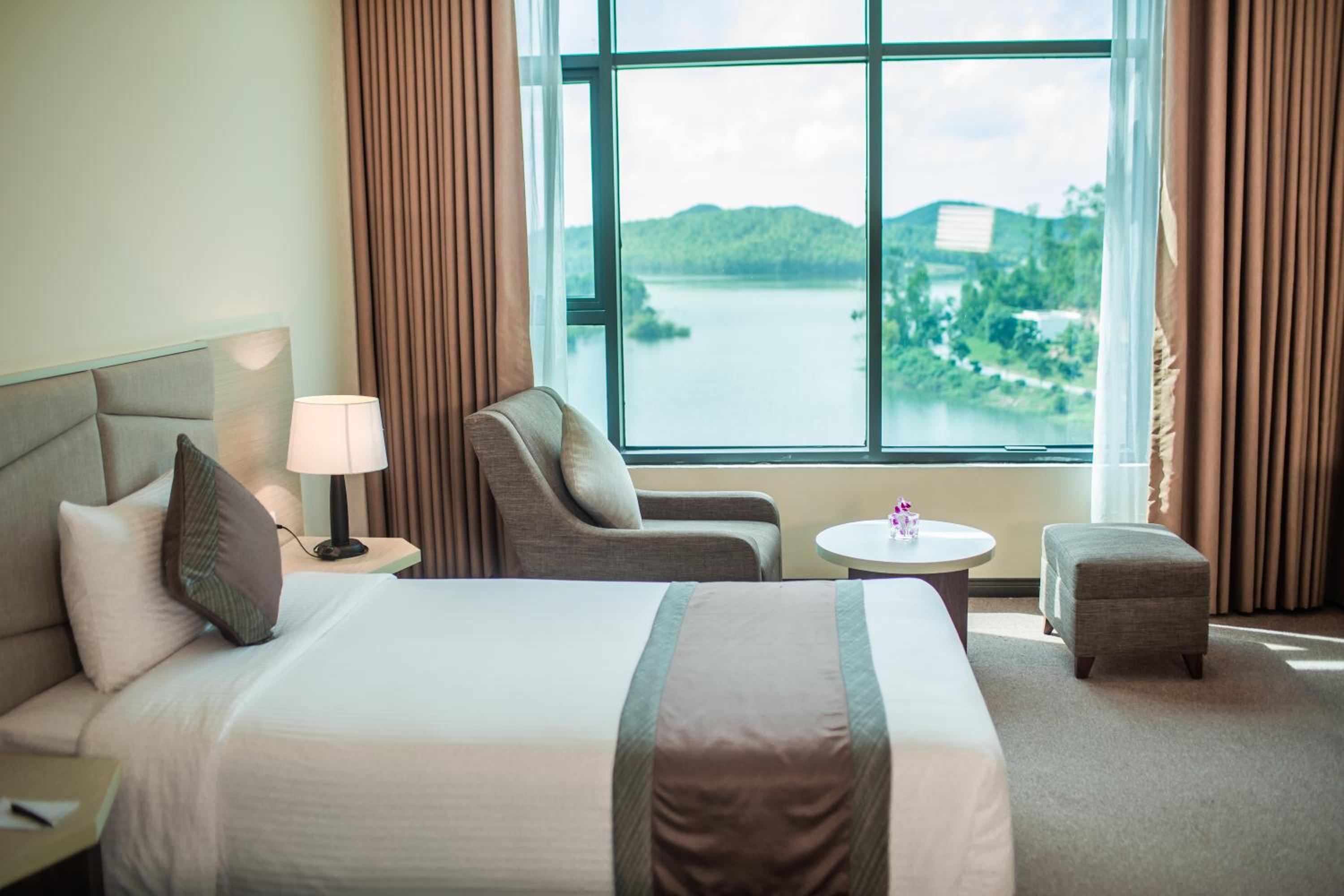 Deluxe Twin Room photo 2