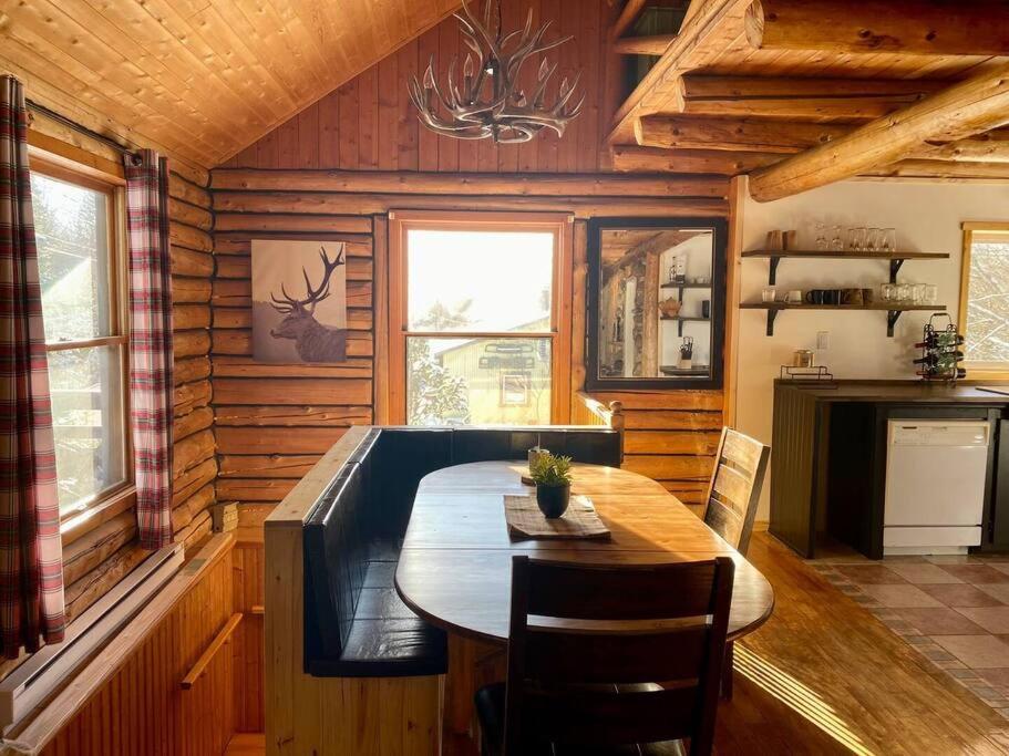 Two-Bedroom House photo 3