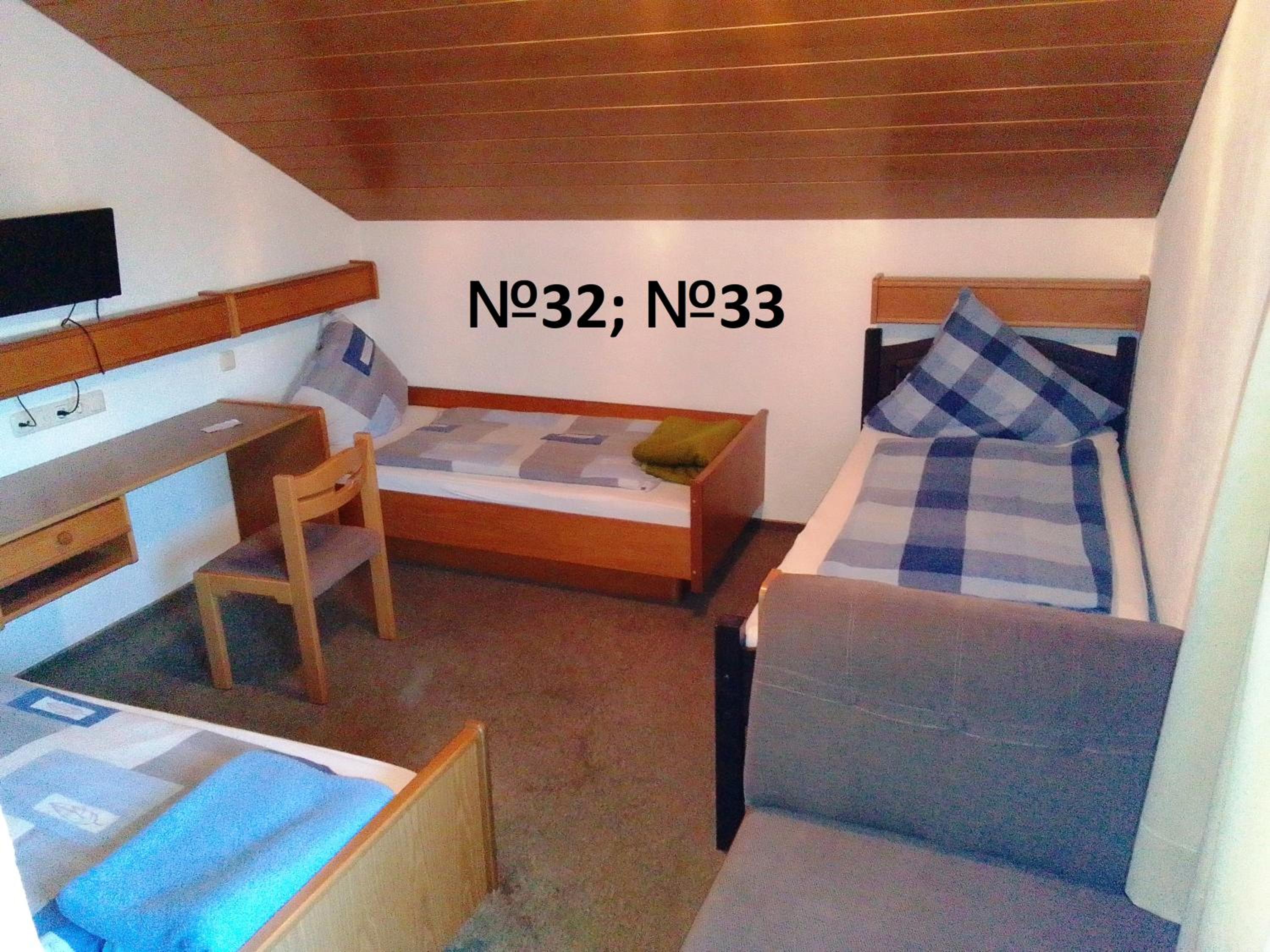 Triple Room with Private Bathroom photo 1