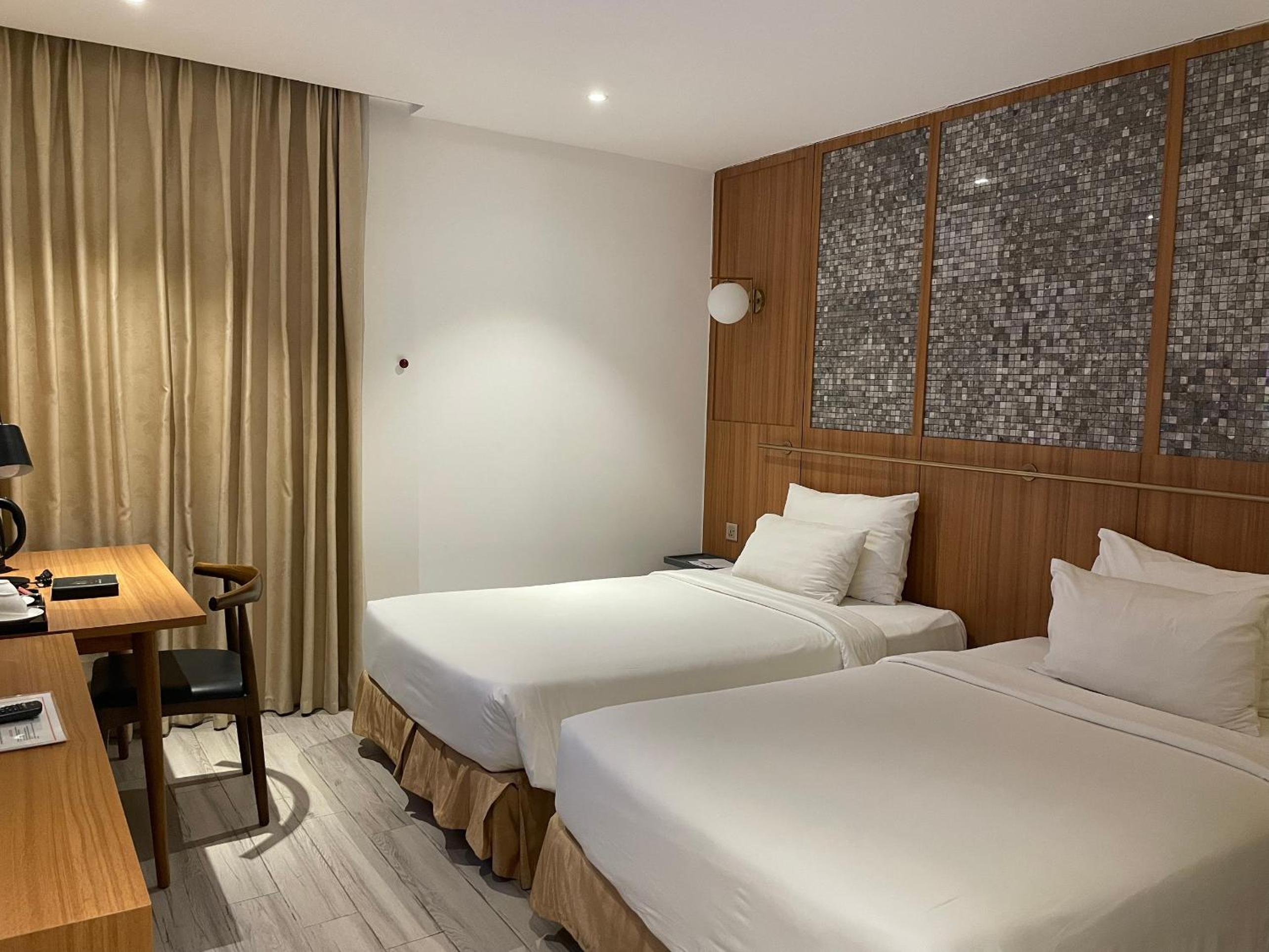 Superior Double or Twin Room photo 3