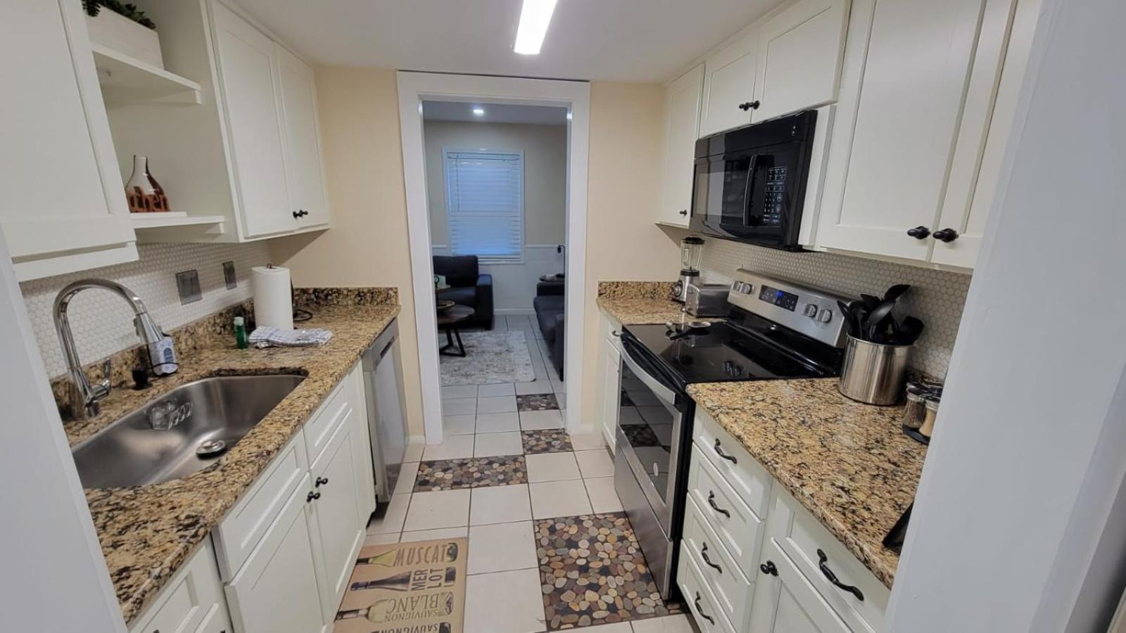 Family Suite - Photo 9