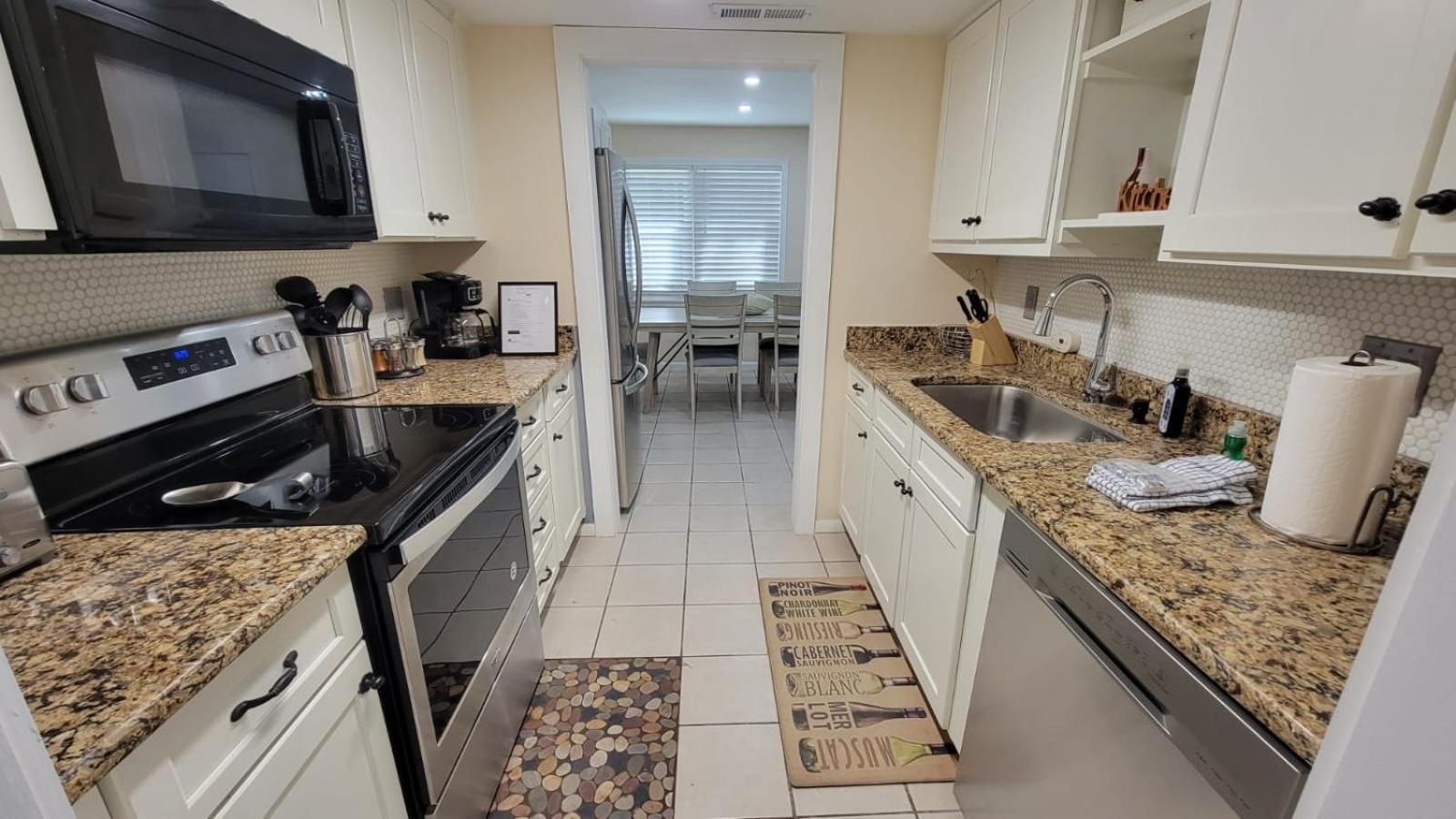 Family Suite - Photo 36