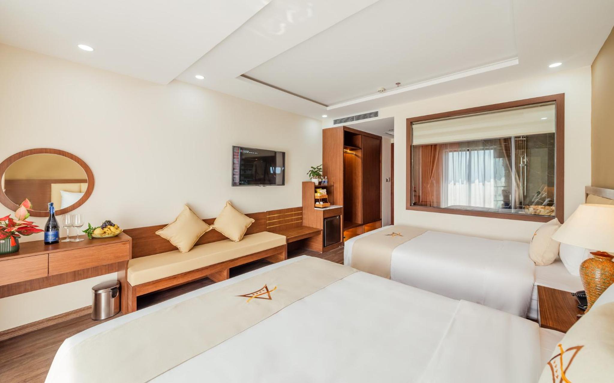 Double or Twin Room with Sea View - Photo 6
