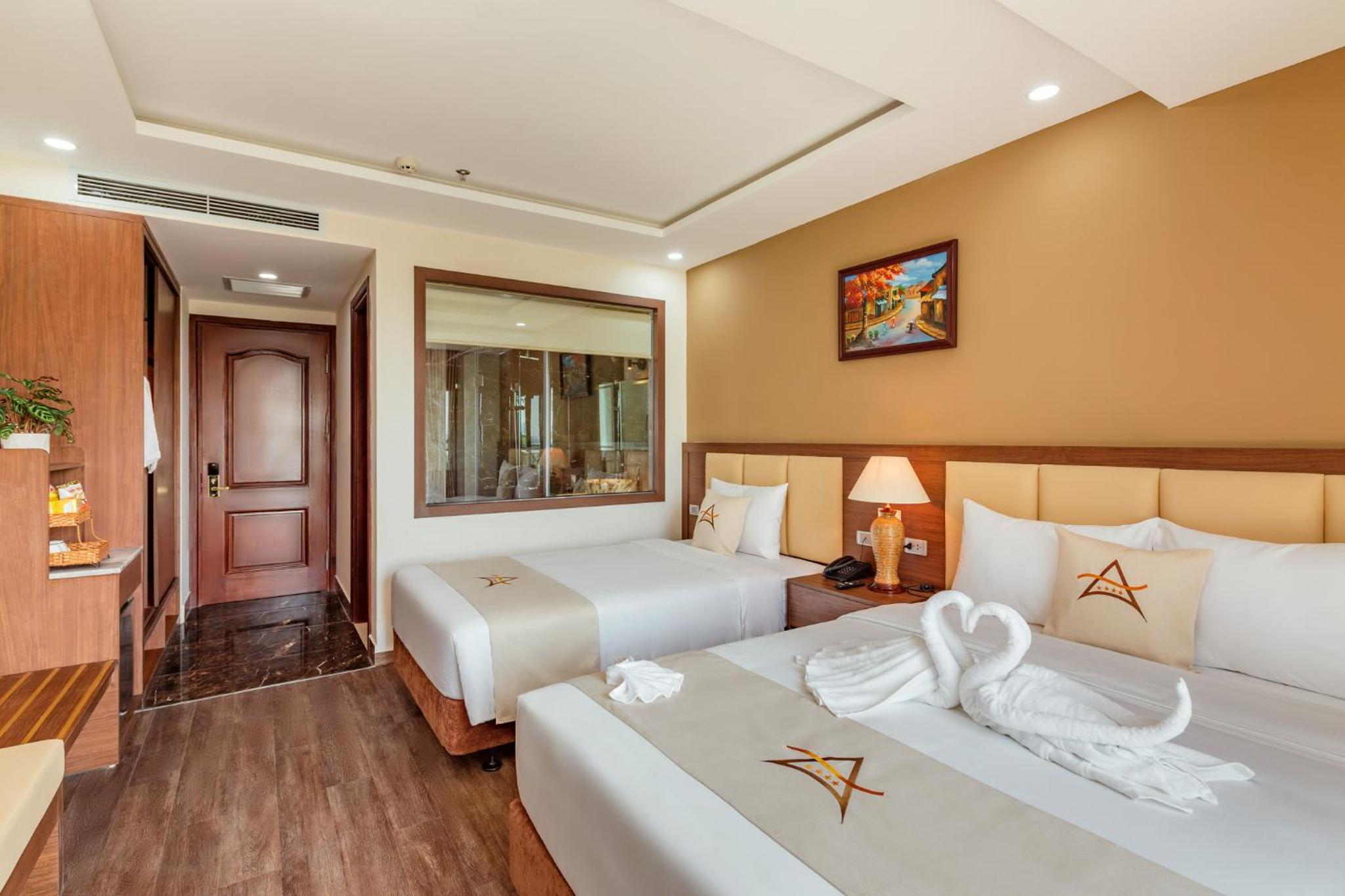 Double or Twin Room with Sea View - Photo 13