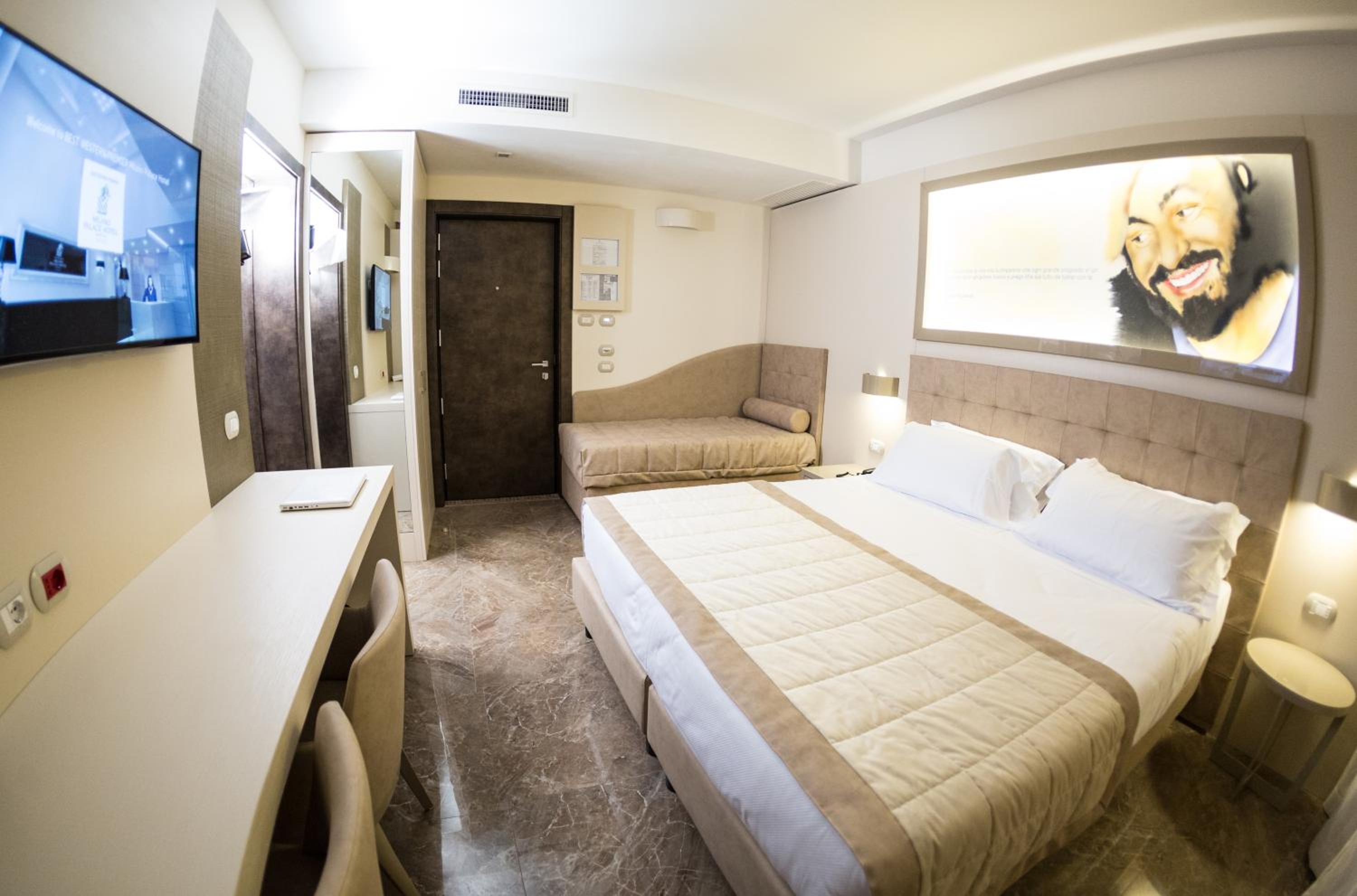 Executive Room - Photo 5