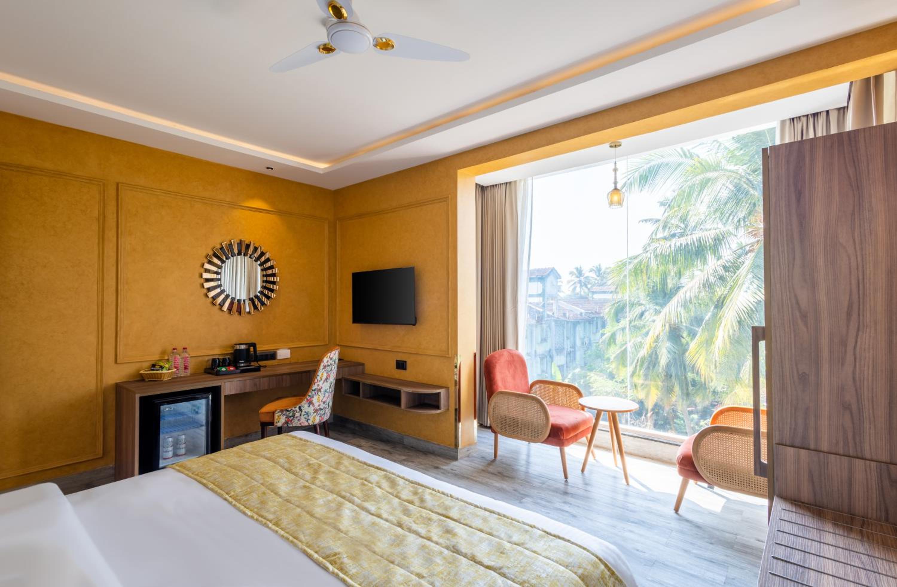 Superior King Room - Photo 3