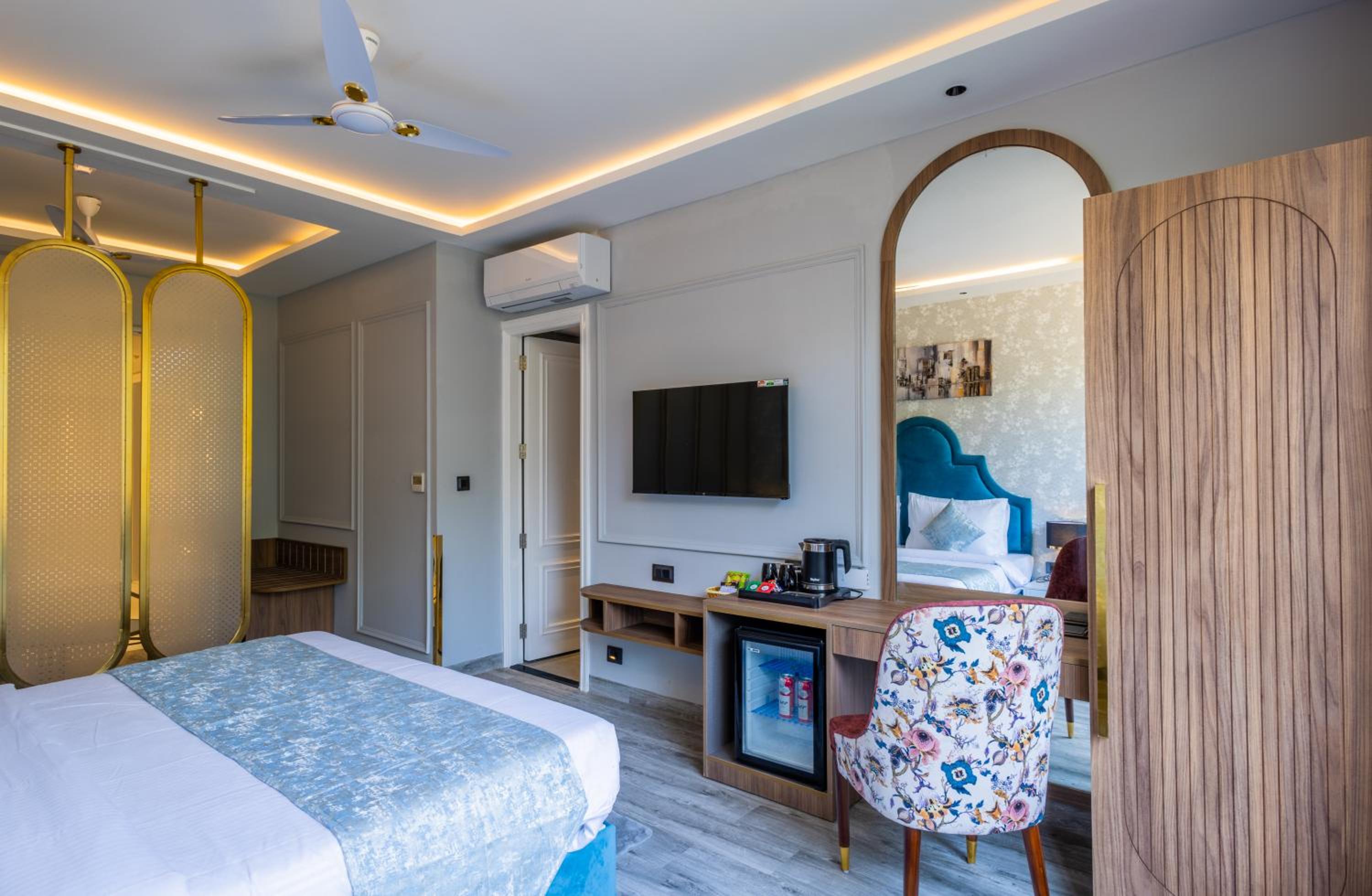 Suite - Photo 9