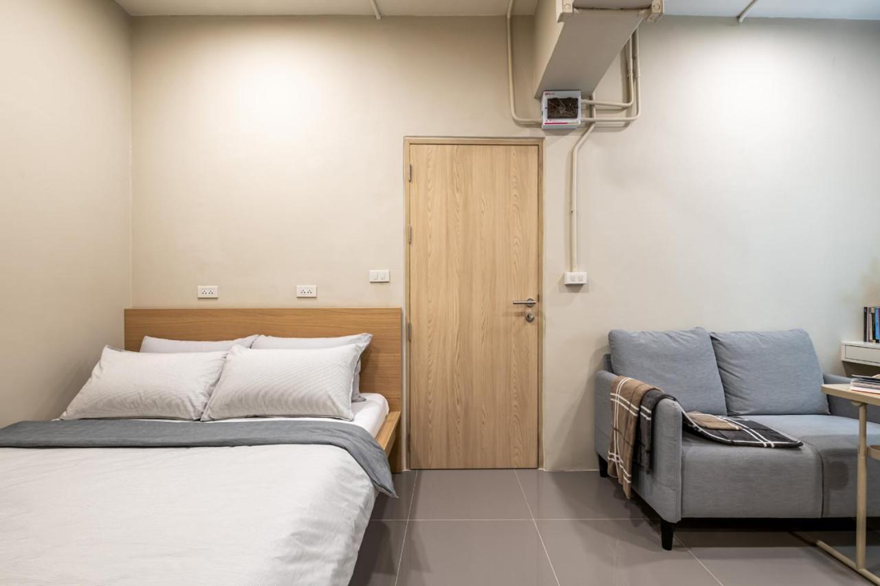 Studio Apartment photo 3