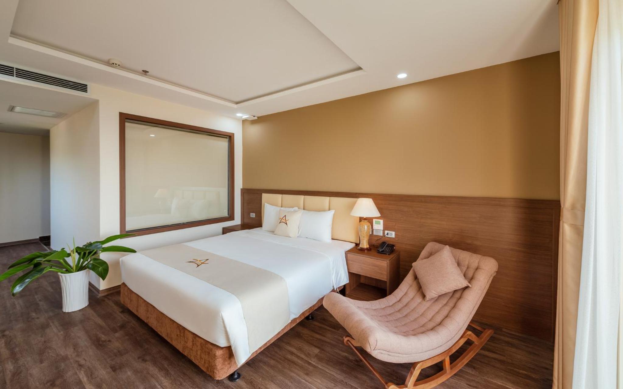 Deluxe Double Room with Balcony and Sea View - Photo 5