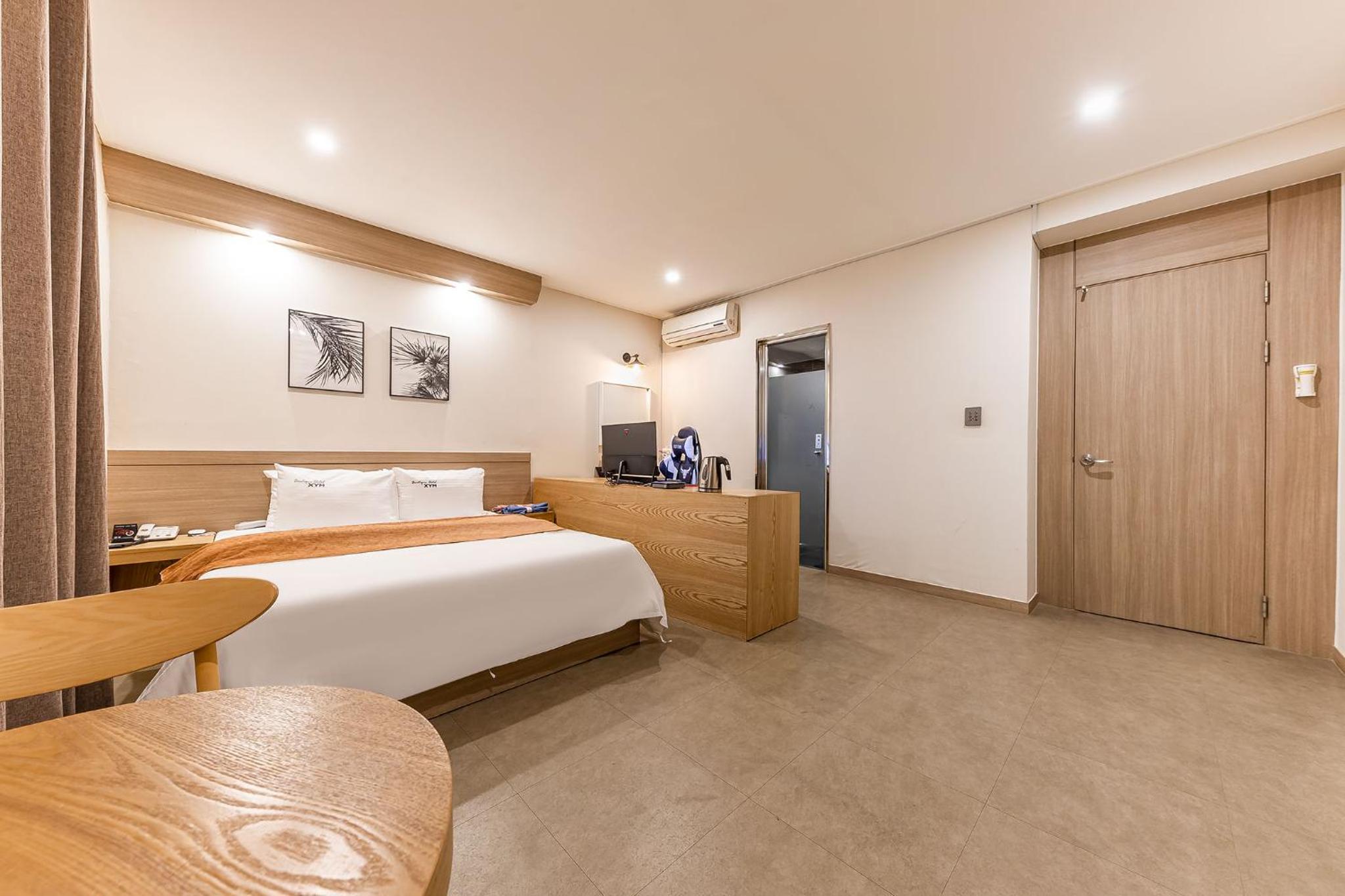 Economy Double Room - Photo 16