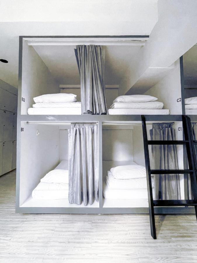 Twin Bed in Female capsule room photo 1