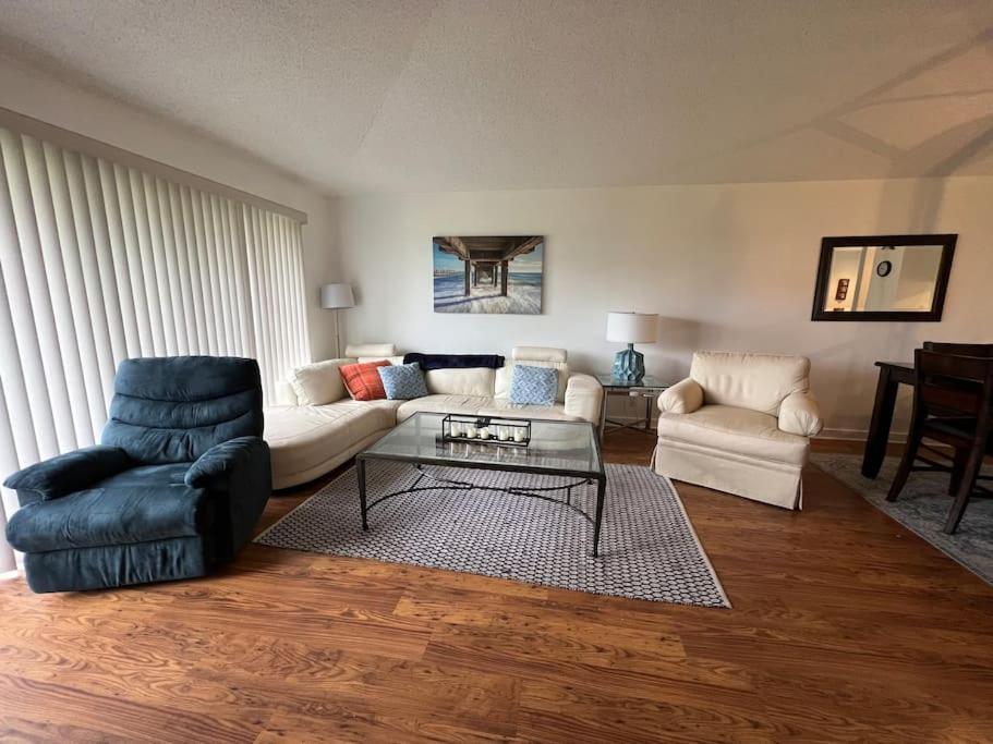 Two-Bedroom House photo 3