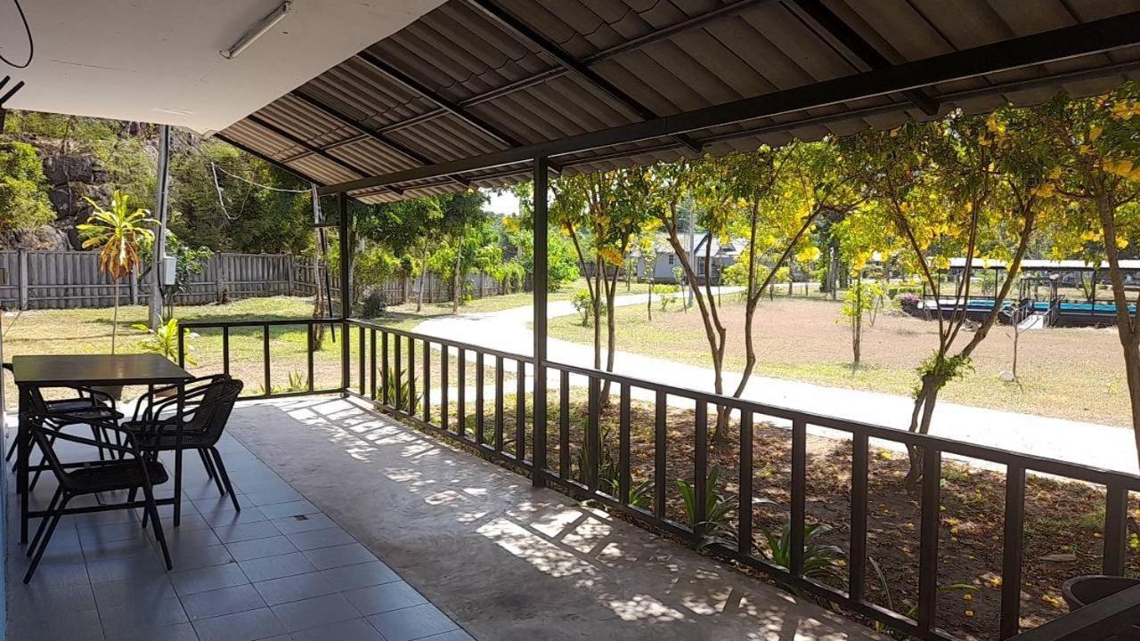 Standard Twin Room with Garden View photo 3
