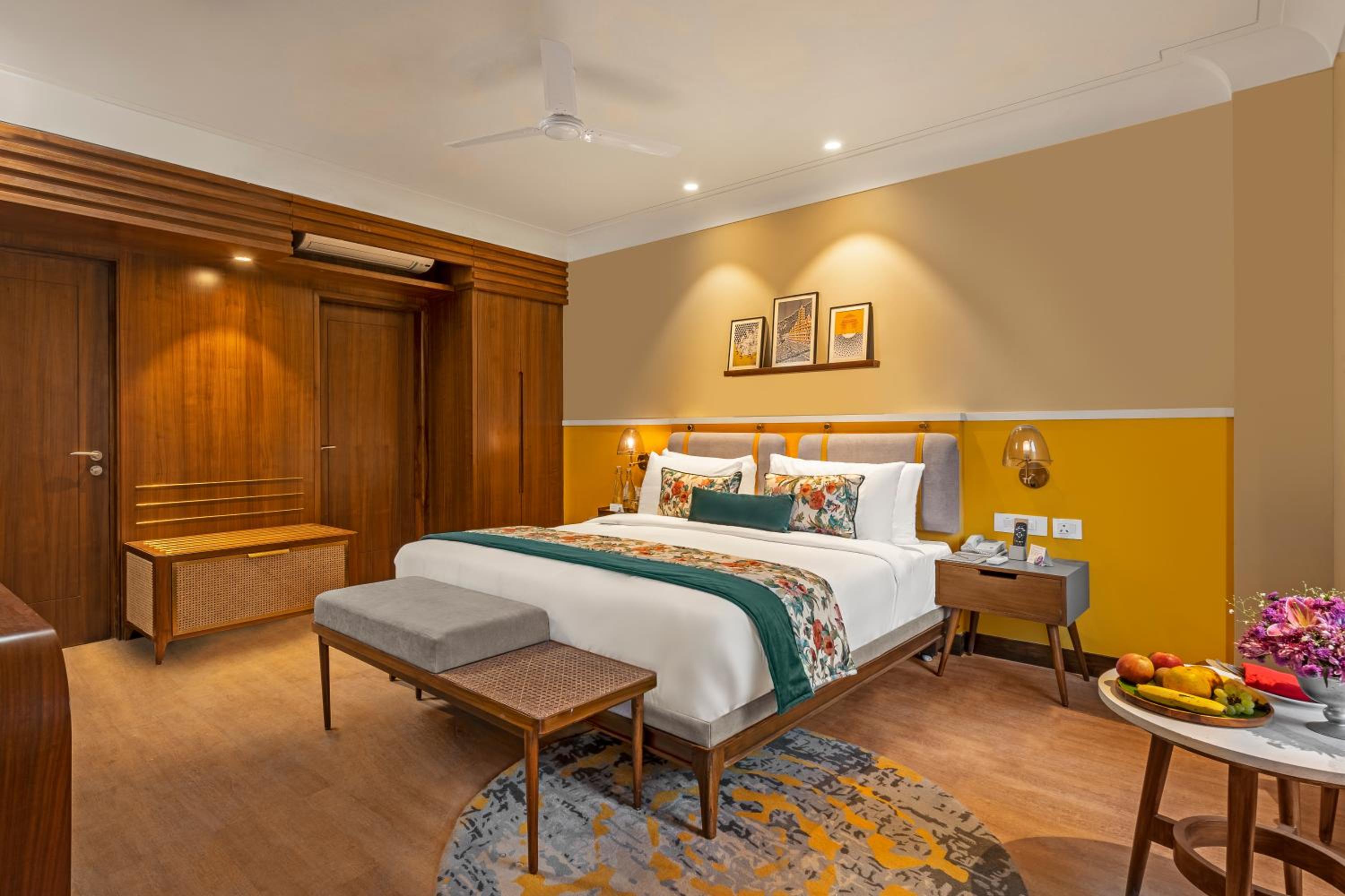Two Bedroom Royal Apartment (Garden/Hill View) - Photo 2