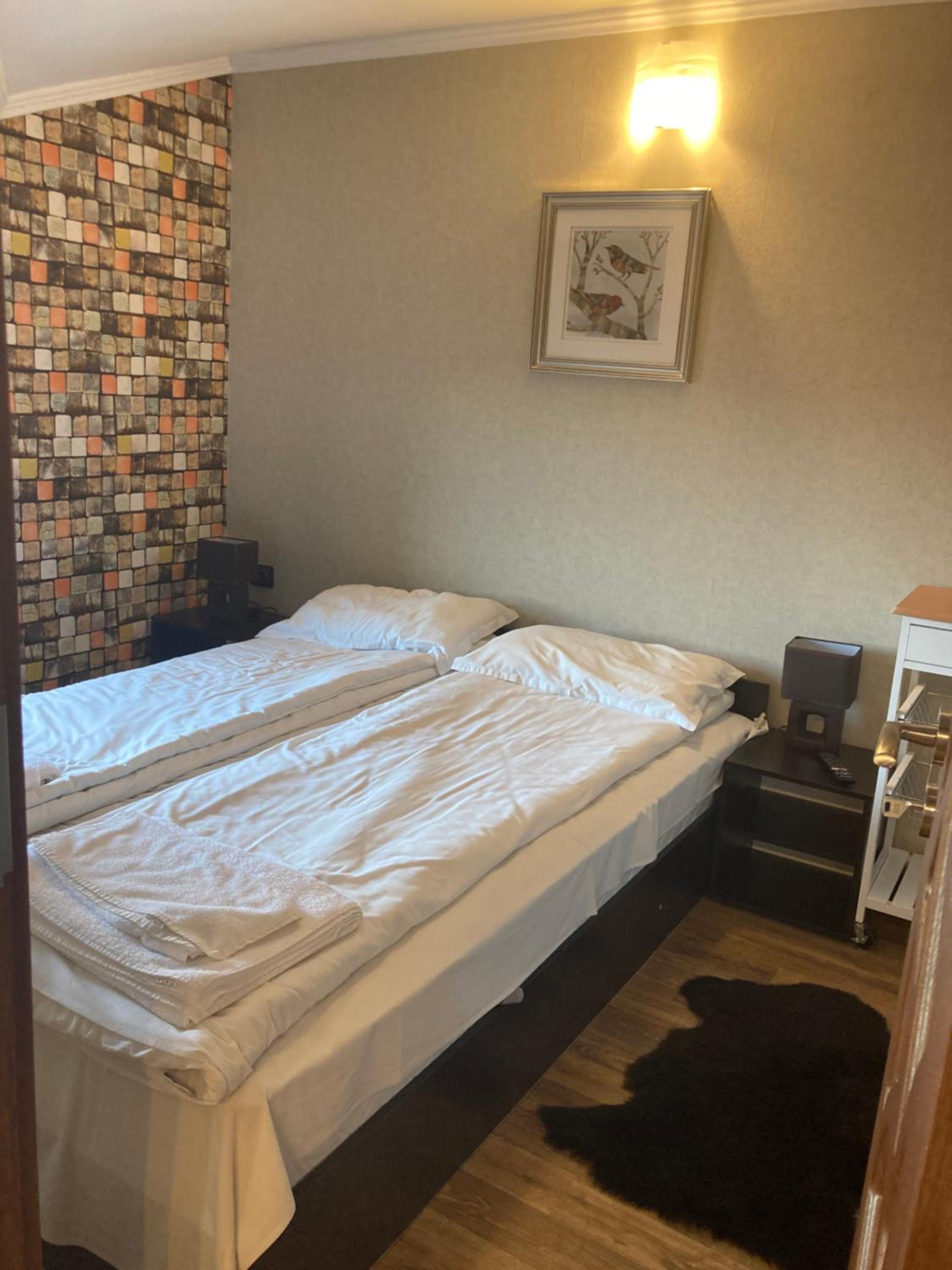 One-Bedroom Apartment - Photo 12