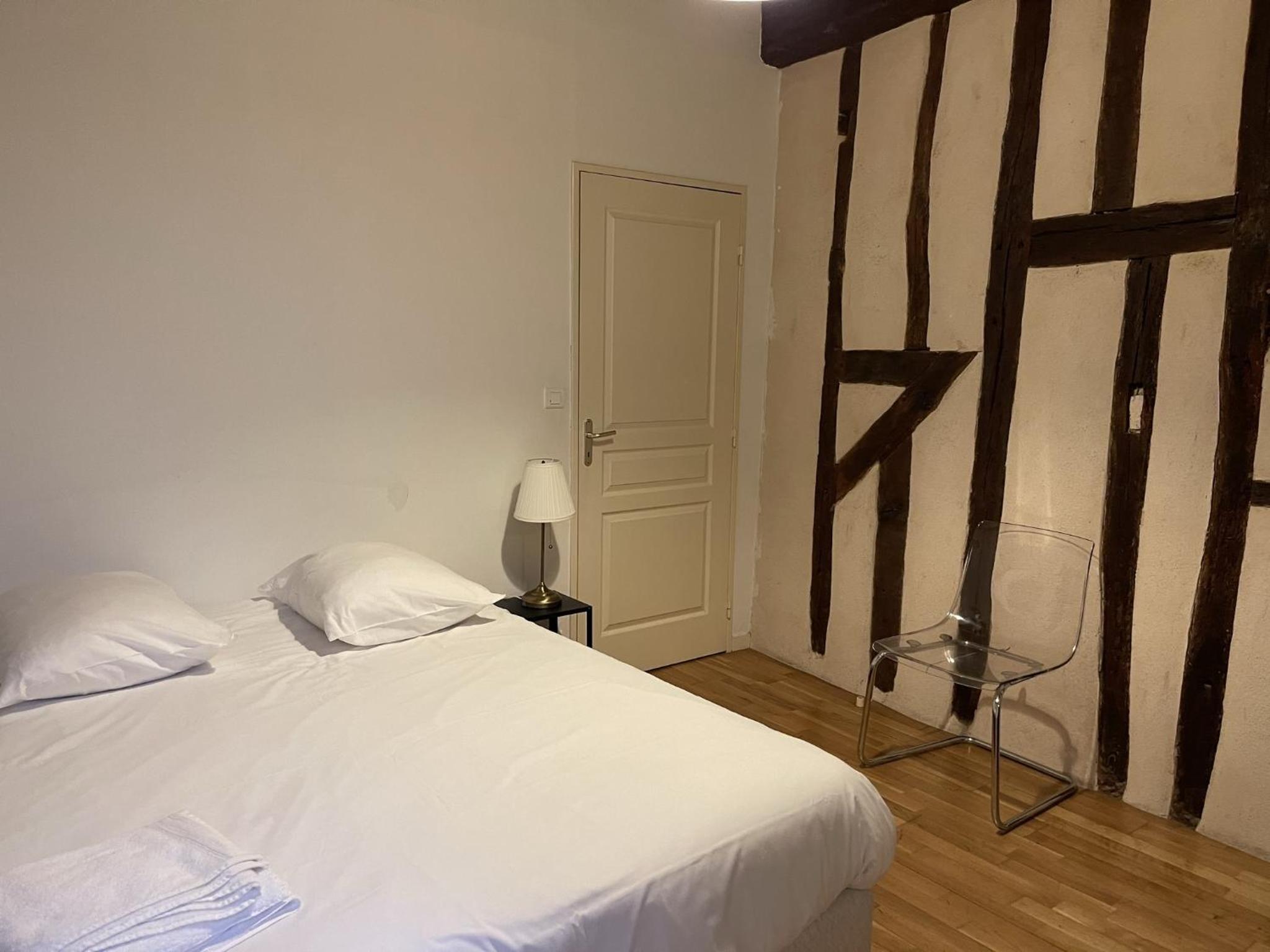 One-Bedroom Apartment - Photo 17