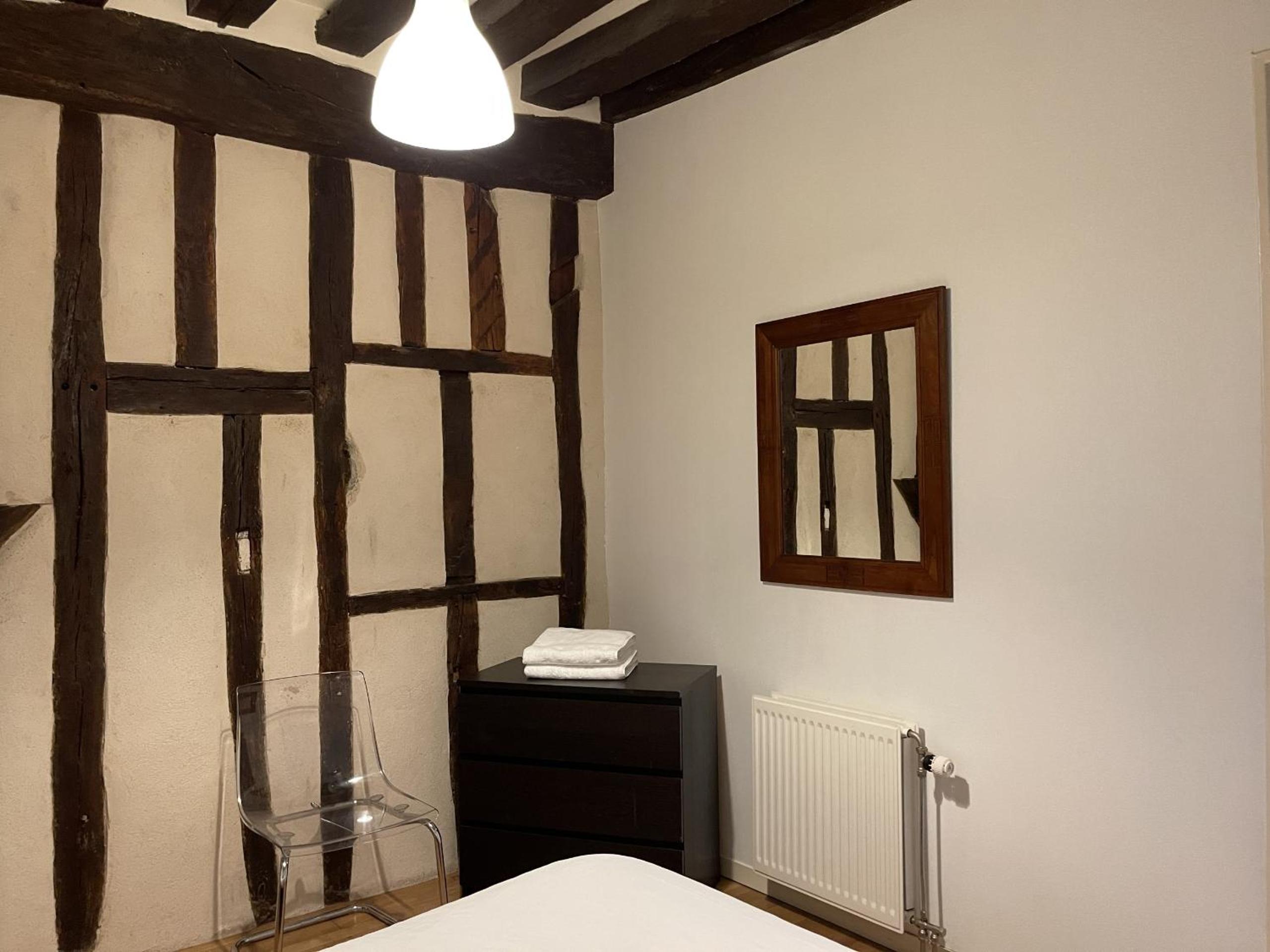 One-Bedroom Apartment - Photo 21