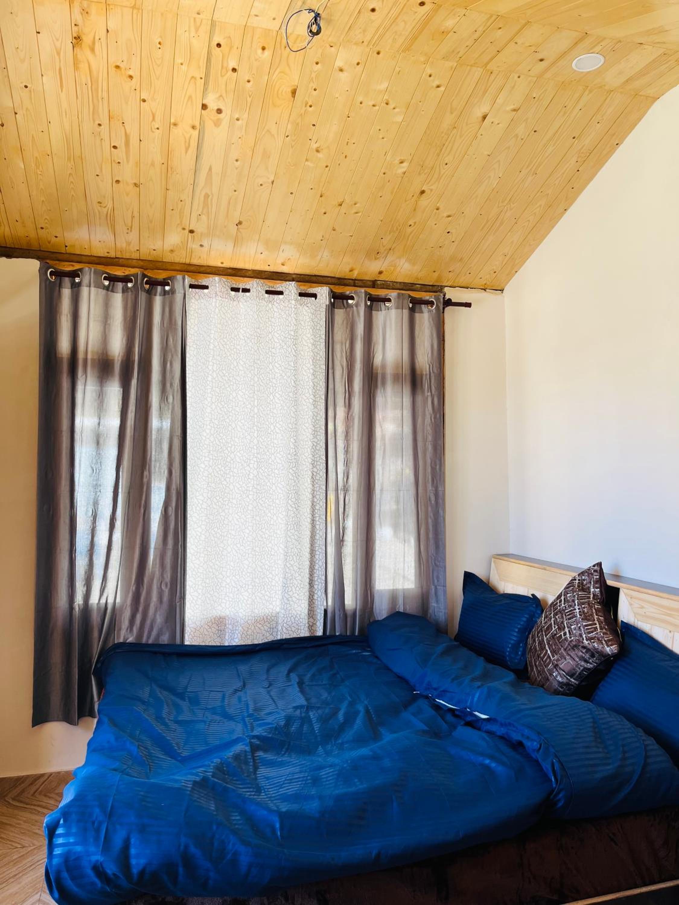 King Room with Mountain View photo 3