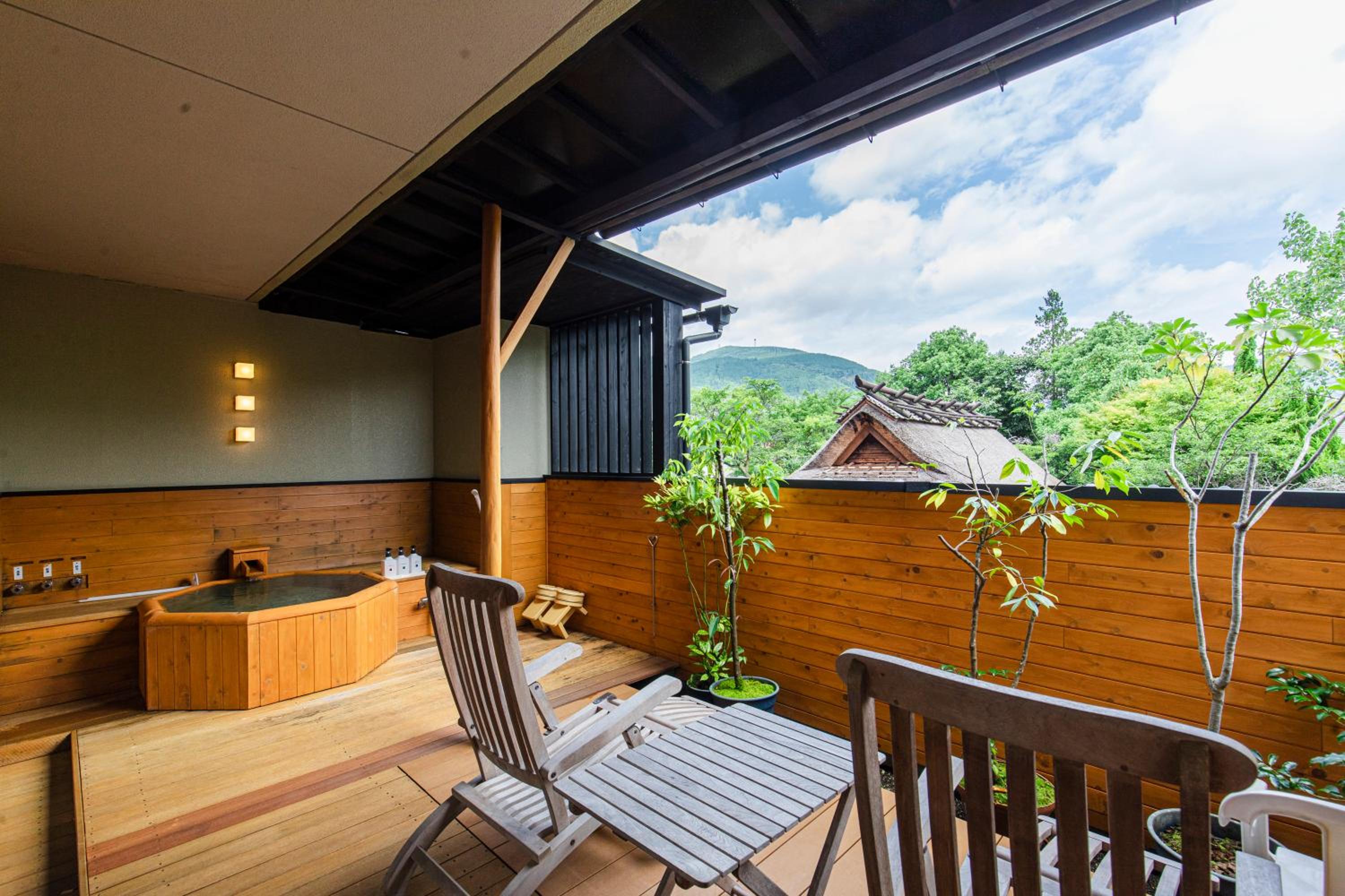 Japanese-Style Standard Room with Open-Air Bath - Photo 14