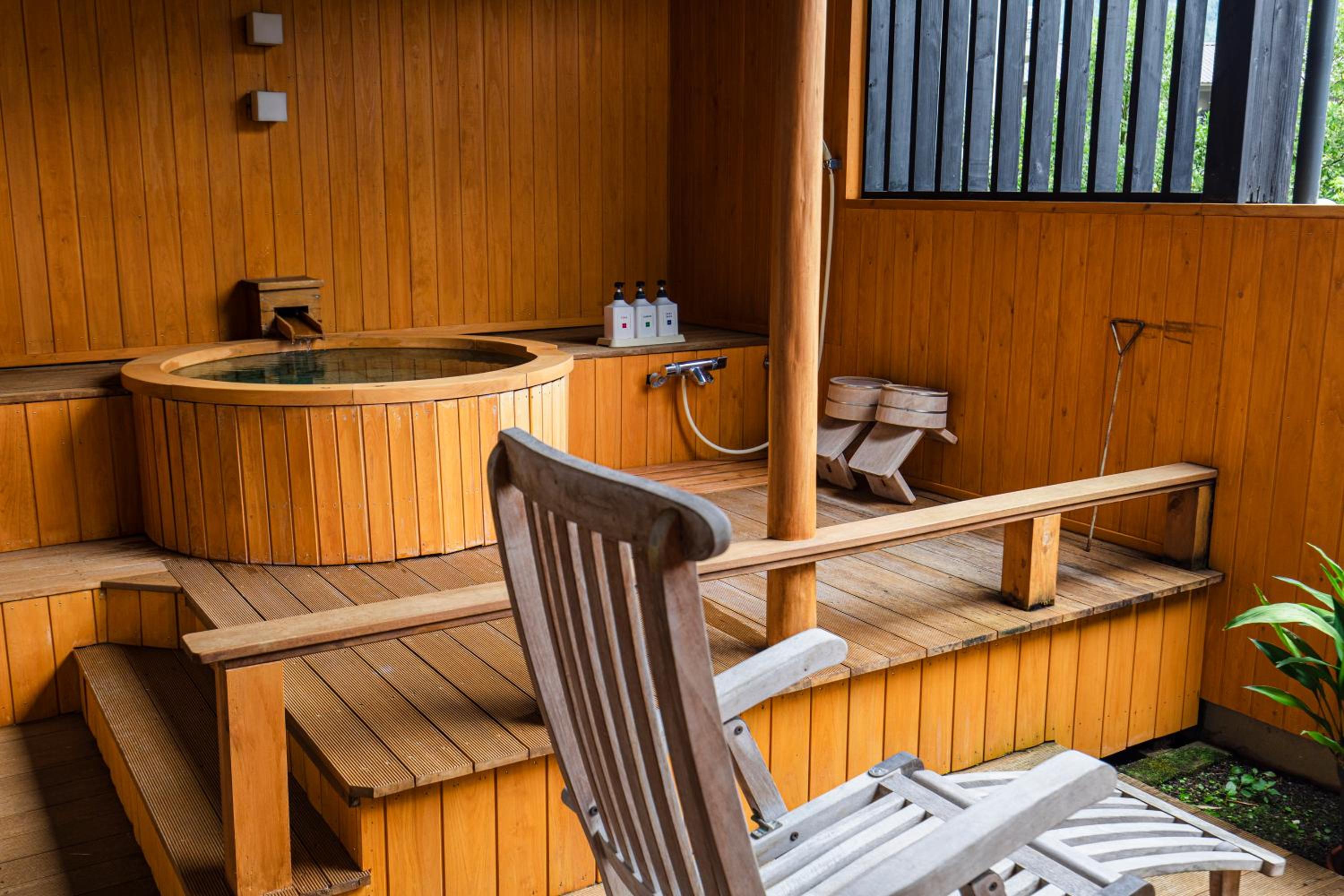 Japanese-Style Standard Room with Open-Air Bath - Photo 8