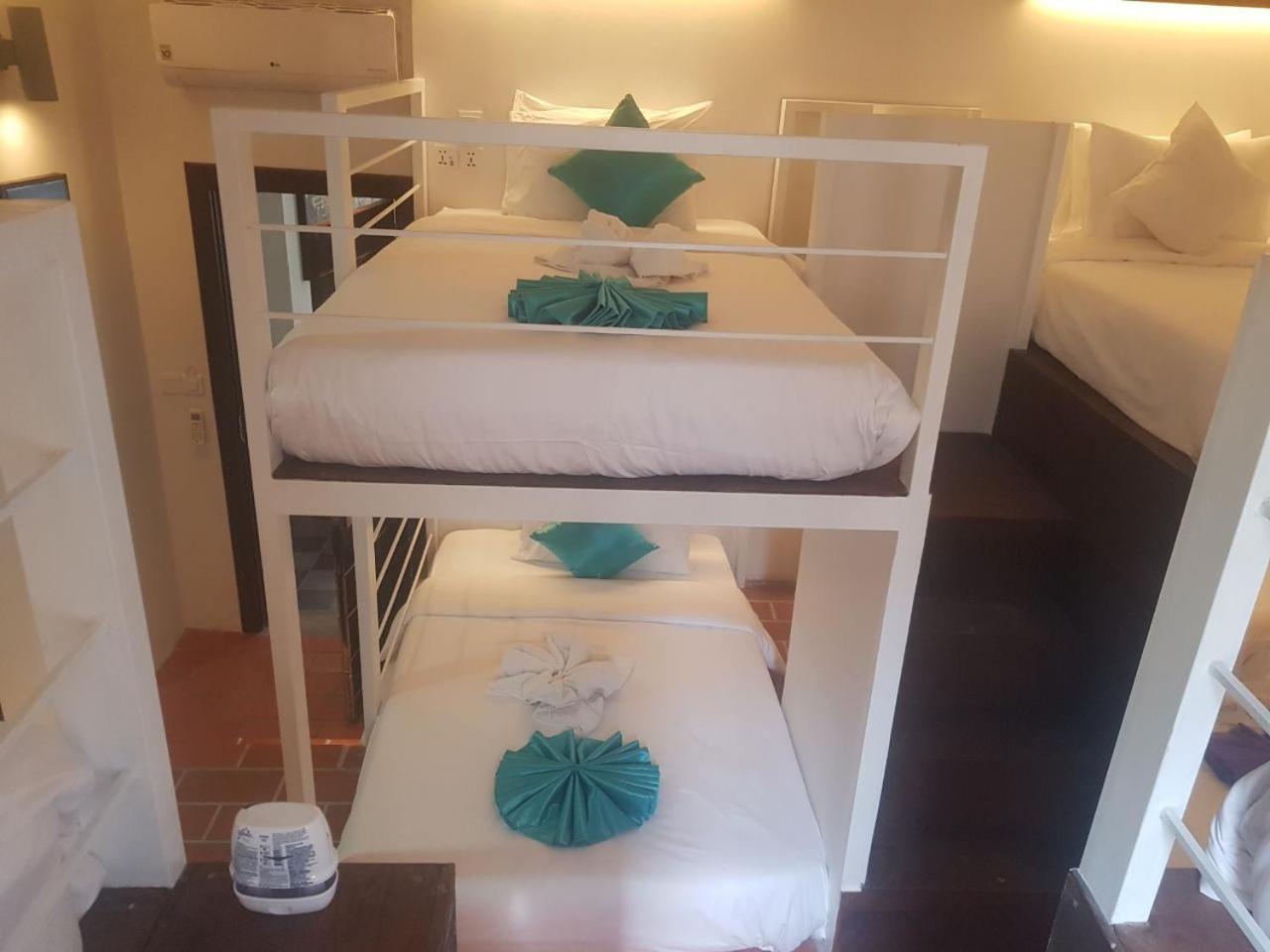 Bed in 8-Bed Mixed Dormitory Room photo 2