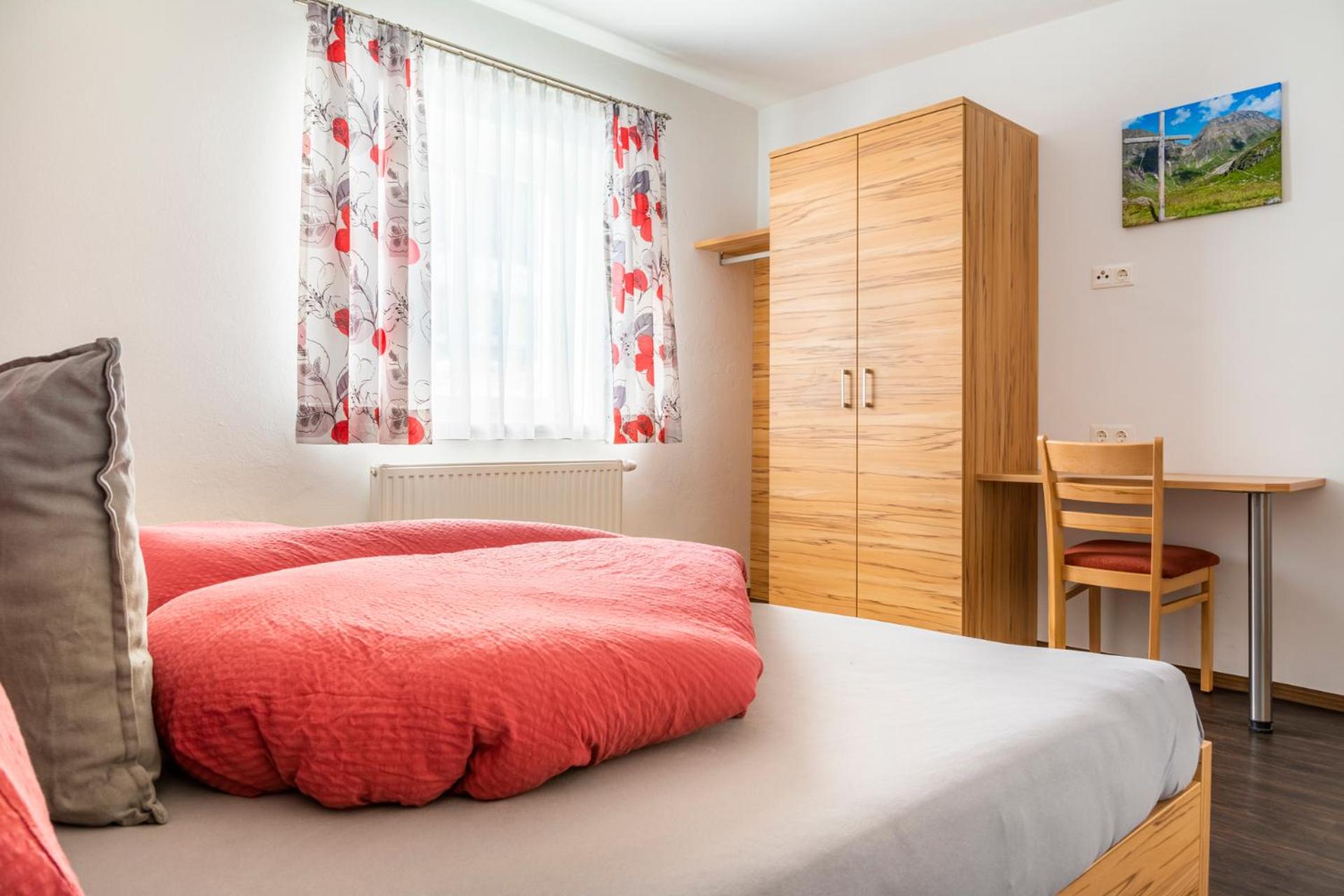 Two-Bedroom Apartment with Terrace and Mountain View