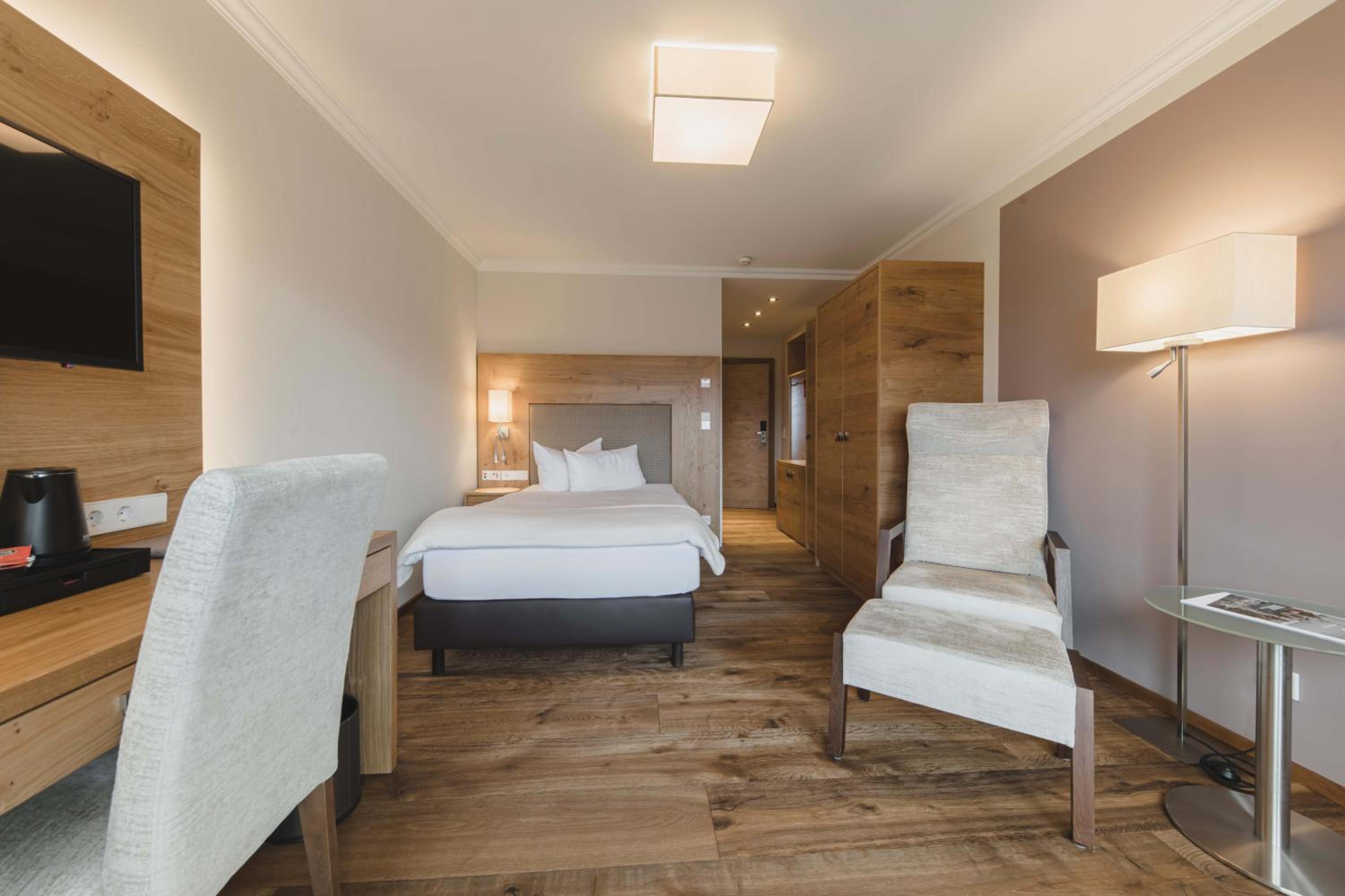Standard Single Room with Mountain View photo 3