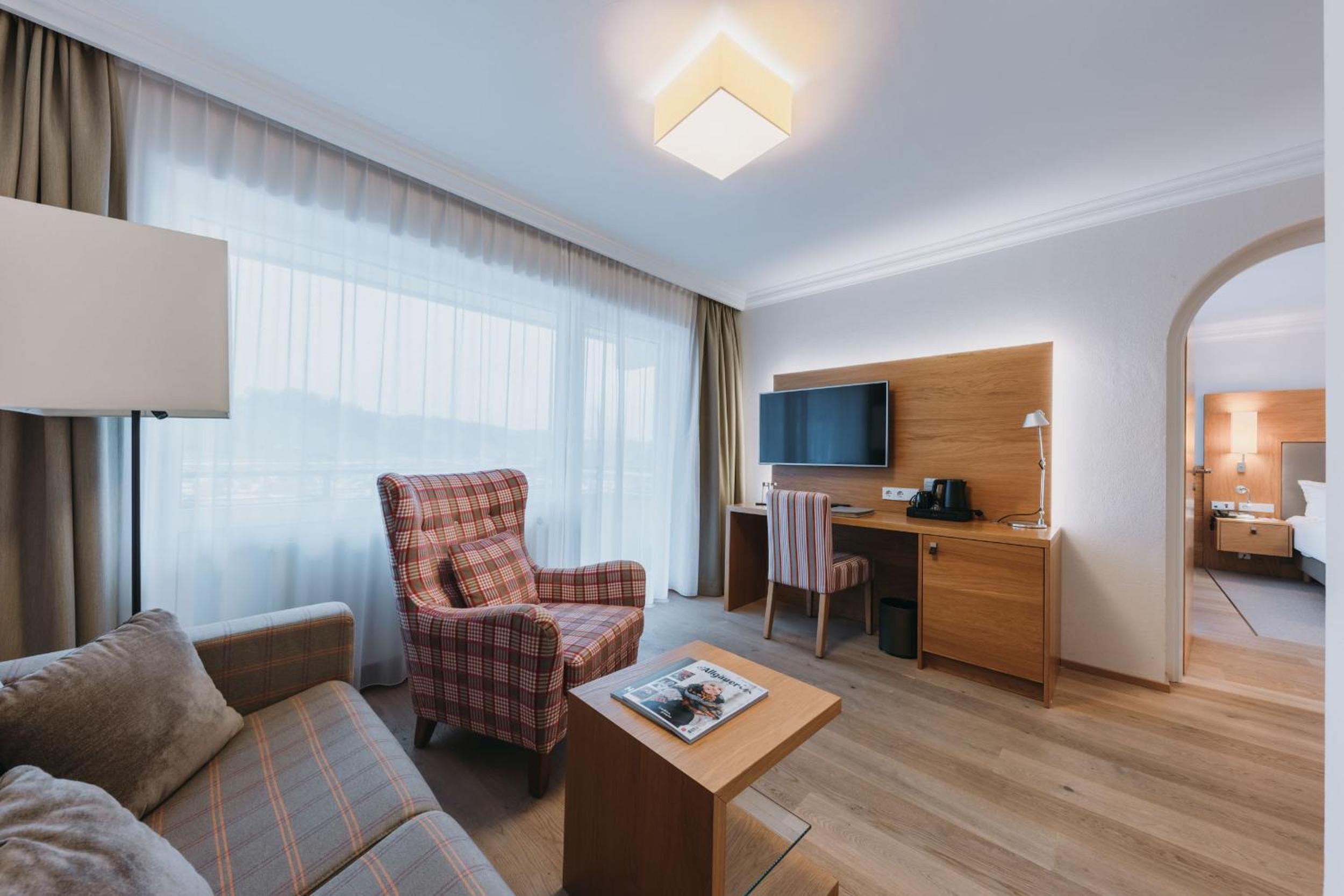 Junior Suite with Balcony photo 1