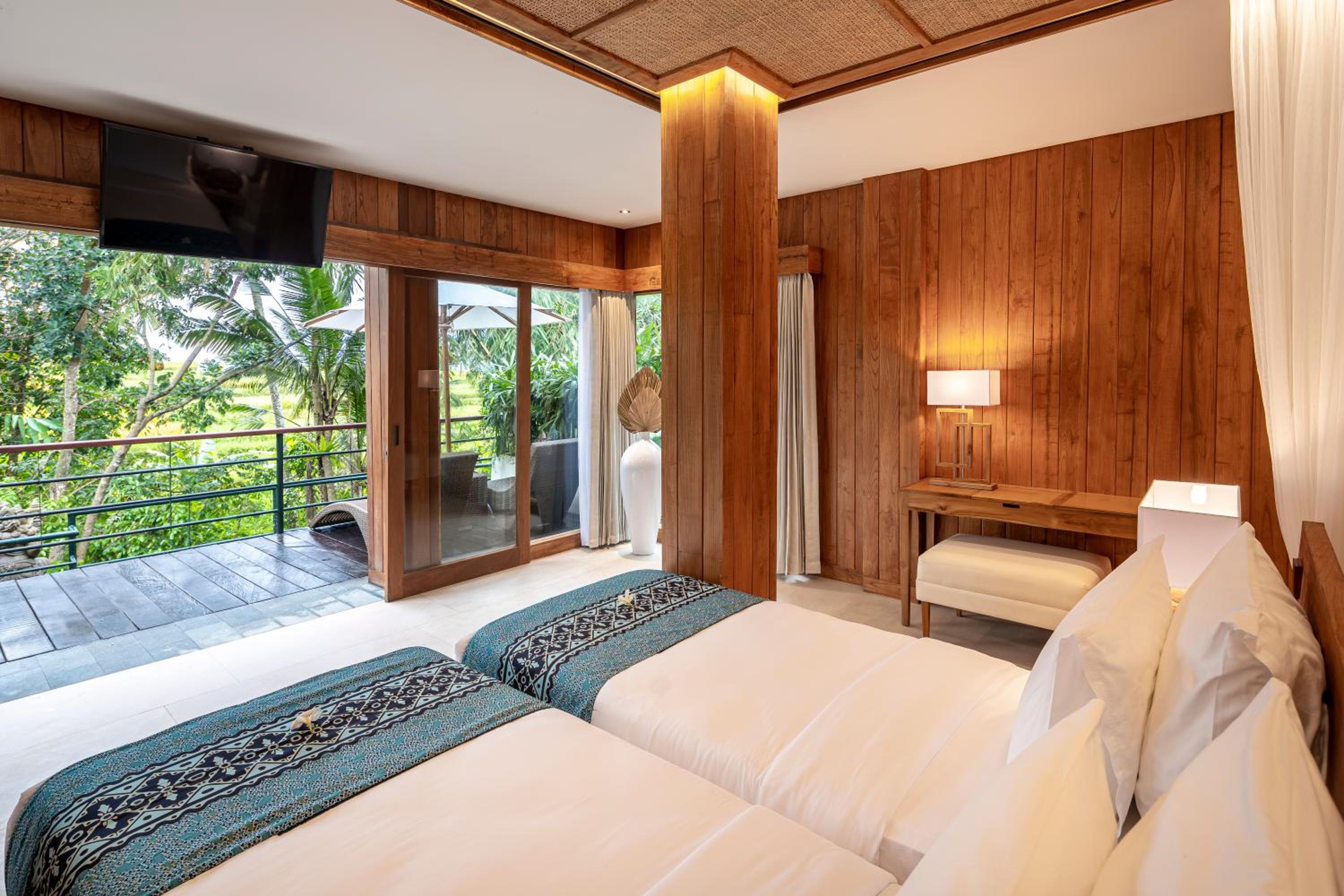 Jungle Suite Twin with Daily Scheduled Activities  - Photo 1