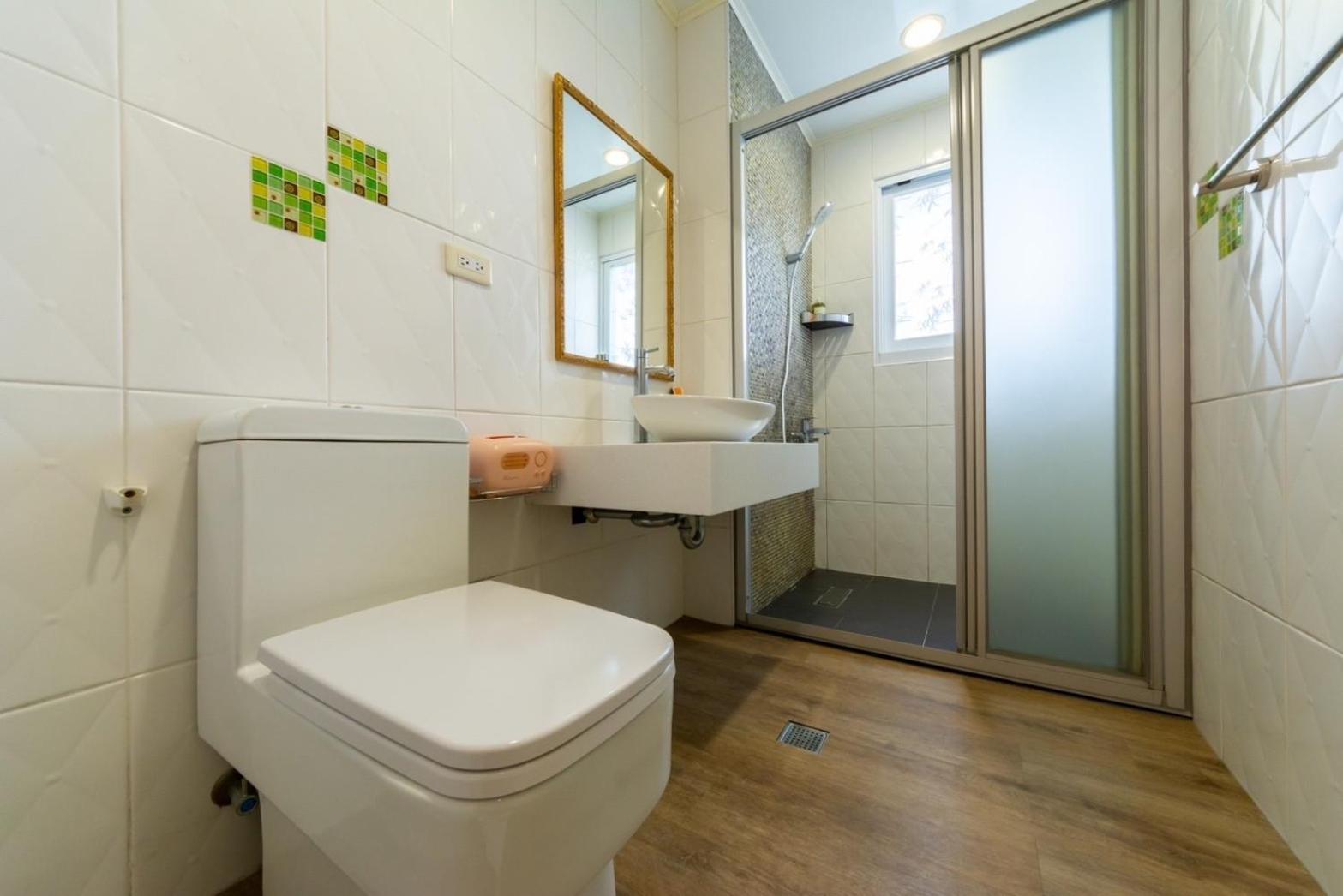 Superior Quadruple Room - Photo 10