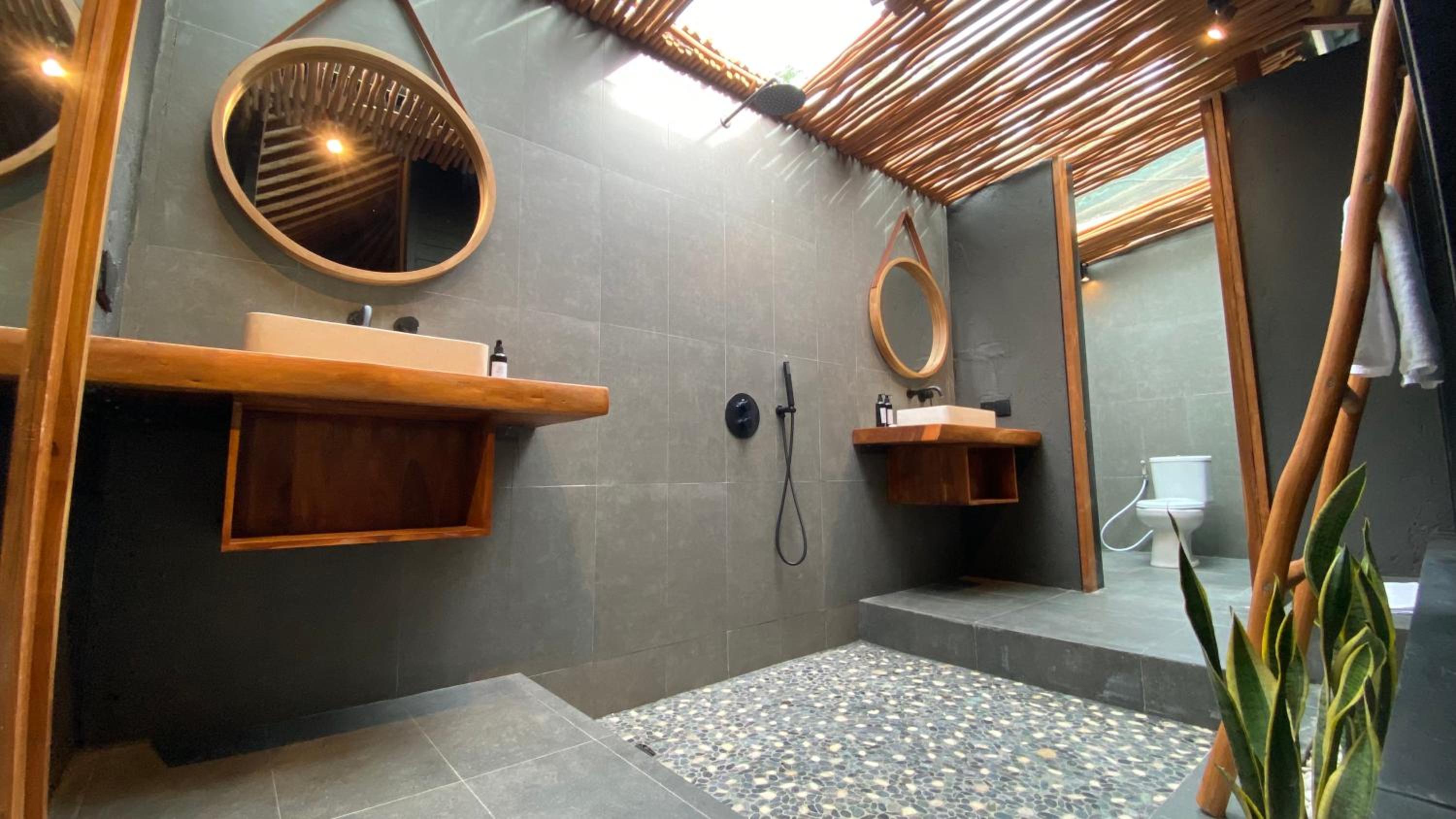 Double Room with Pool View - Photo 11
